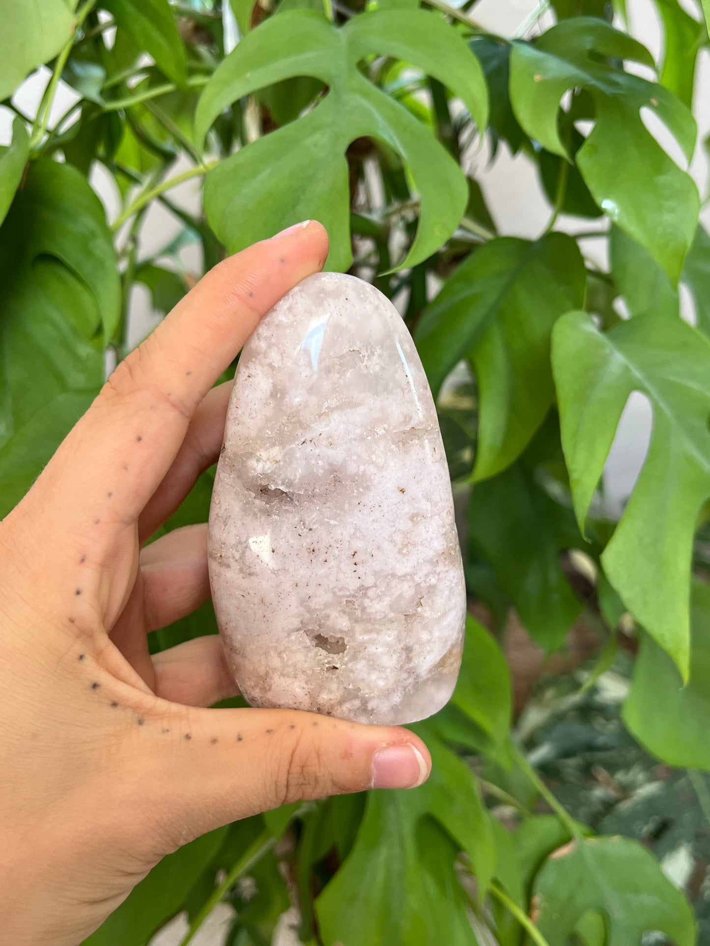 Pink Amethyst Freiform S aus Madagaskar – Edelstein für Selbstliebe & innere Ruhe