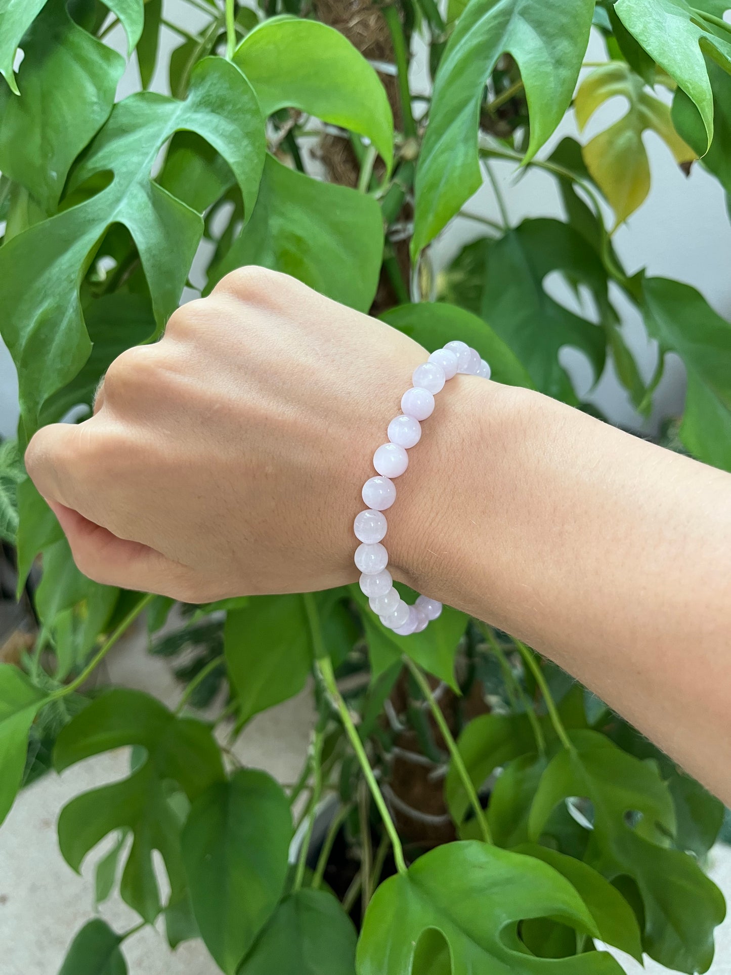 Kunzit Kugelarmband 8 mm – Edelstein Schmuck für Liebe & Gelassenheit