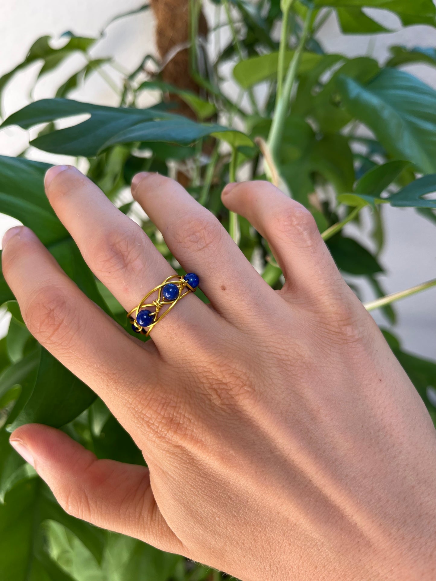 Stirnchakra Ring – Lapislazuli in 925 Silber oder goldfarbenem Draht