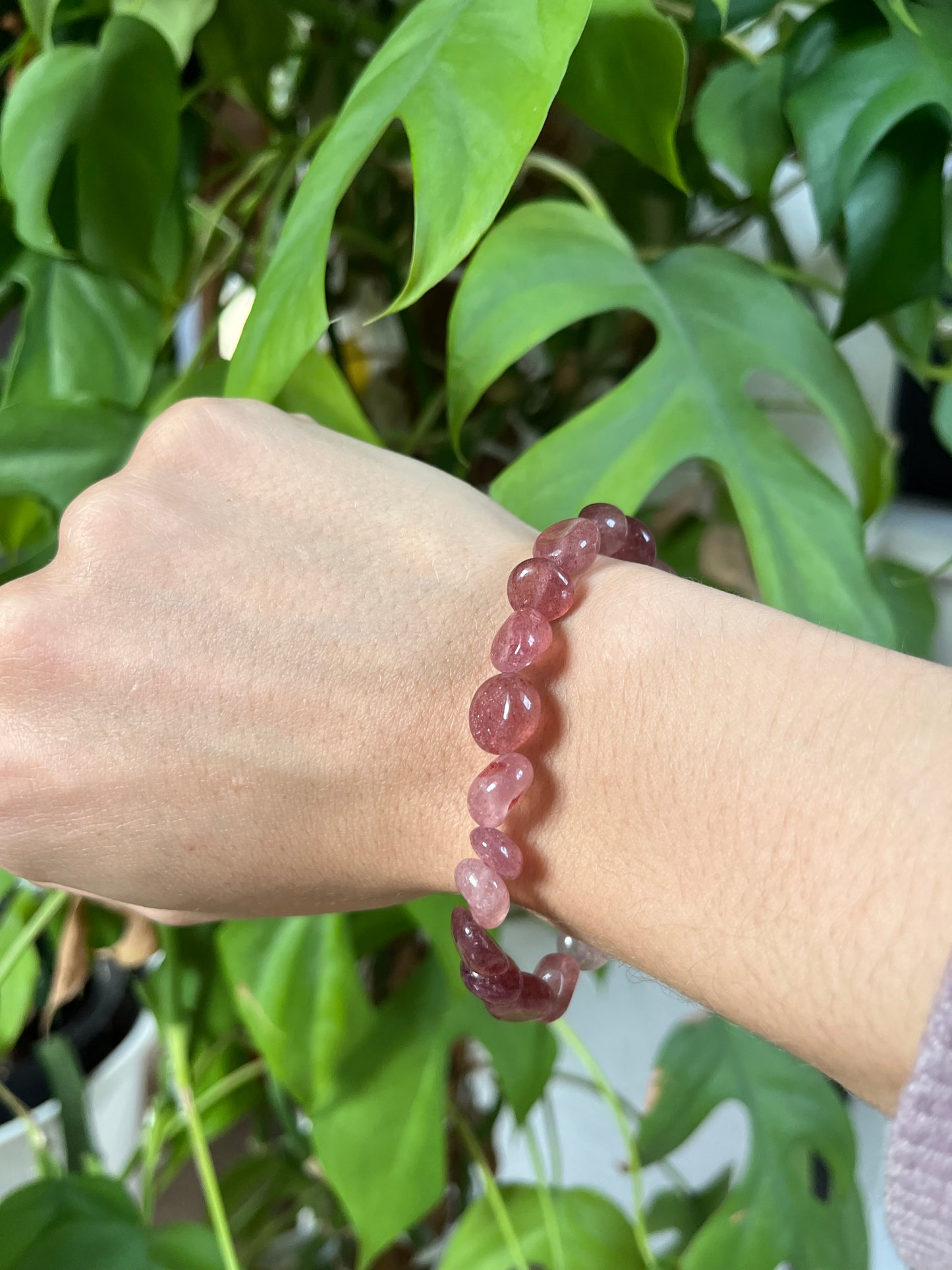 Erdbeerquarz Nugget Armband – Liebe & Lebensfreude