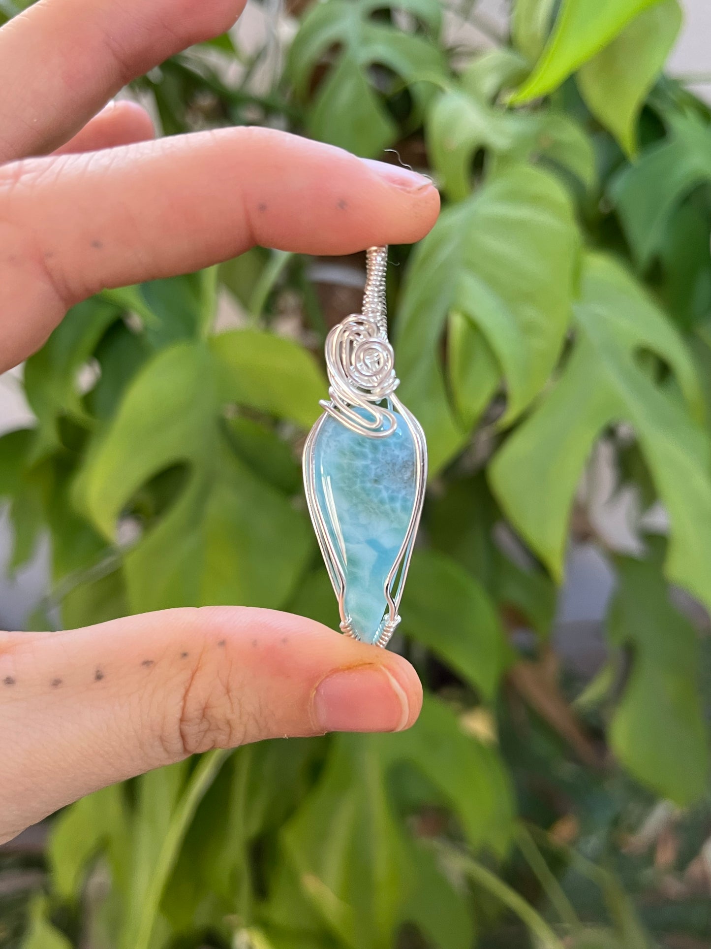 Großer Larimar Tropfen-Anhänger – handgemachtes Unikat in 925er Silberdraht