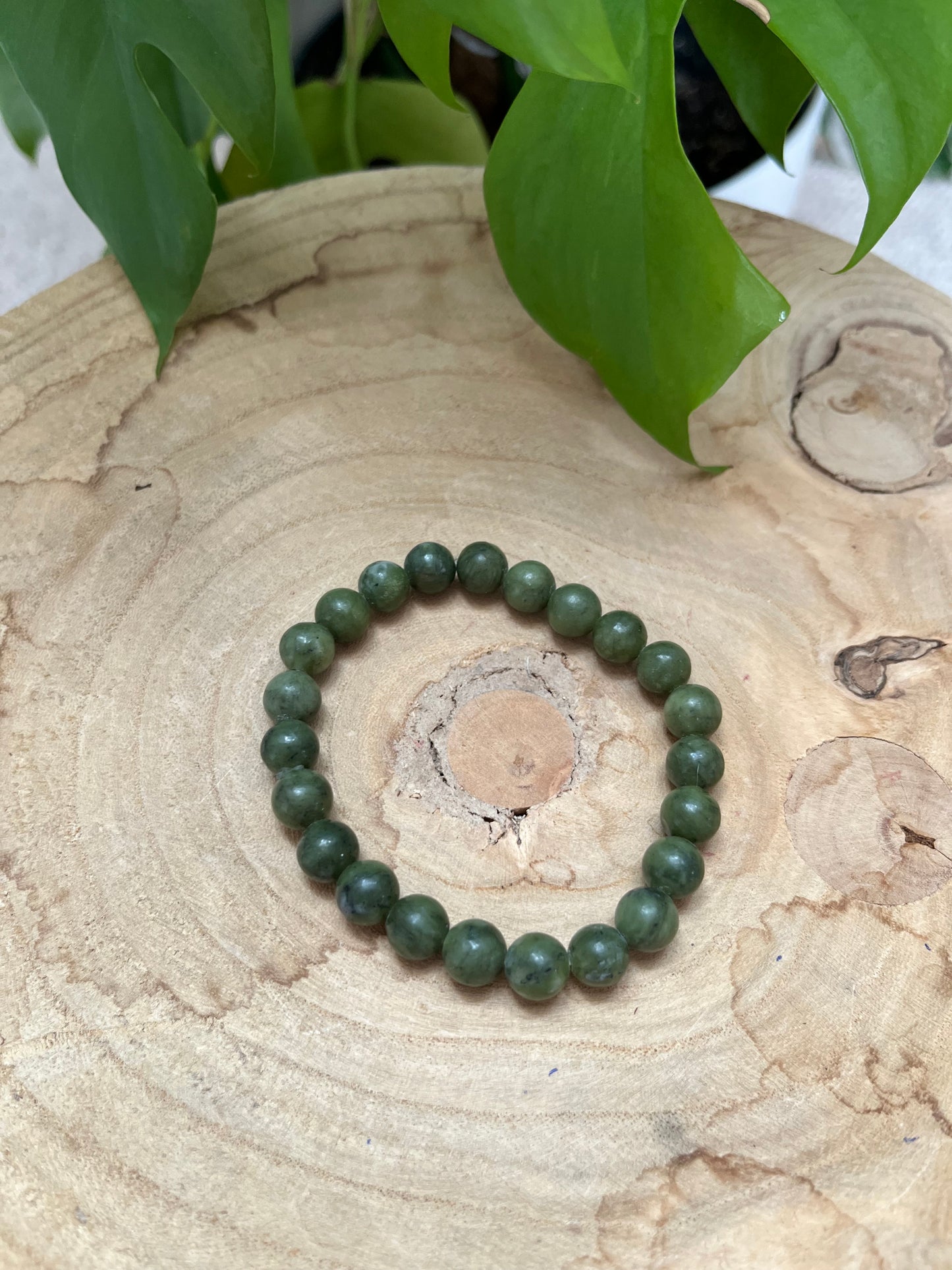 Nephrit Kugelarmband 8 mm – Edelstein Schmuck für Harmonie & Schutz