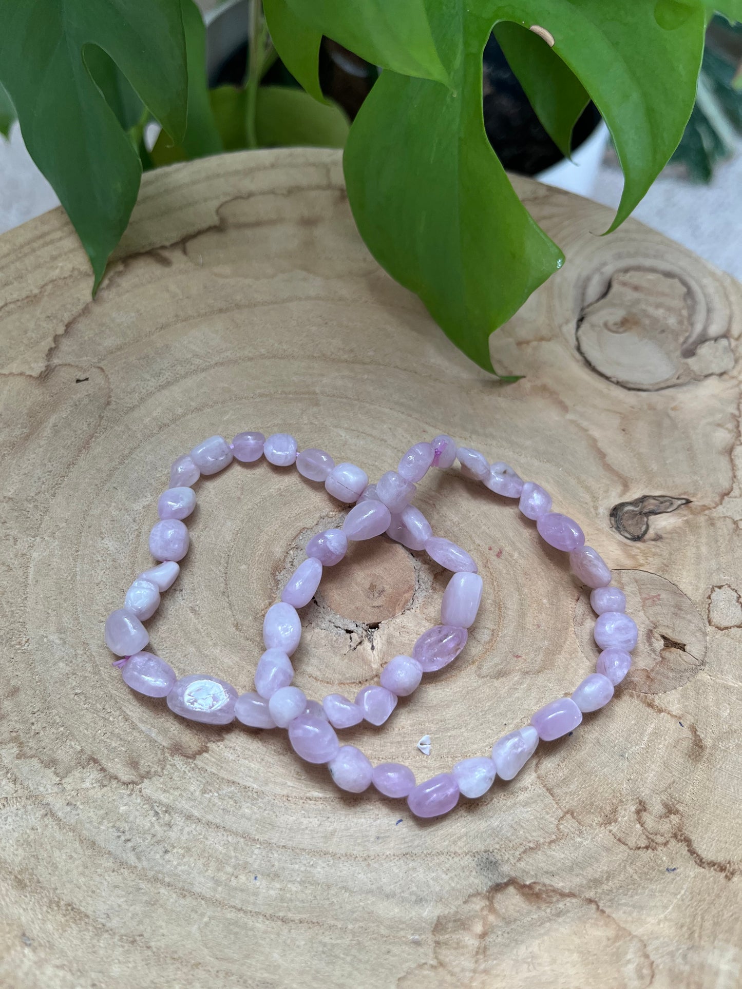 Kunzit Nugget Armband – Edelstein Schmuck für Liebe & Harmonie