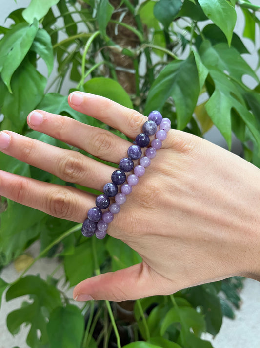 Lepidolith Kugelarmband – wahlweise 6 mm oder 8 mm Edelstein Schmuck für Ruhe & Balance