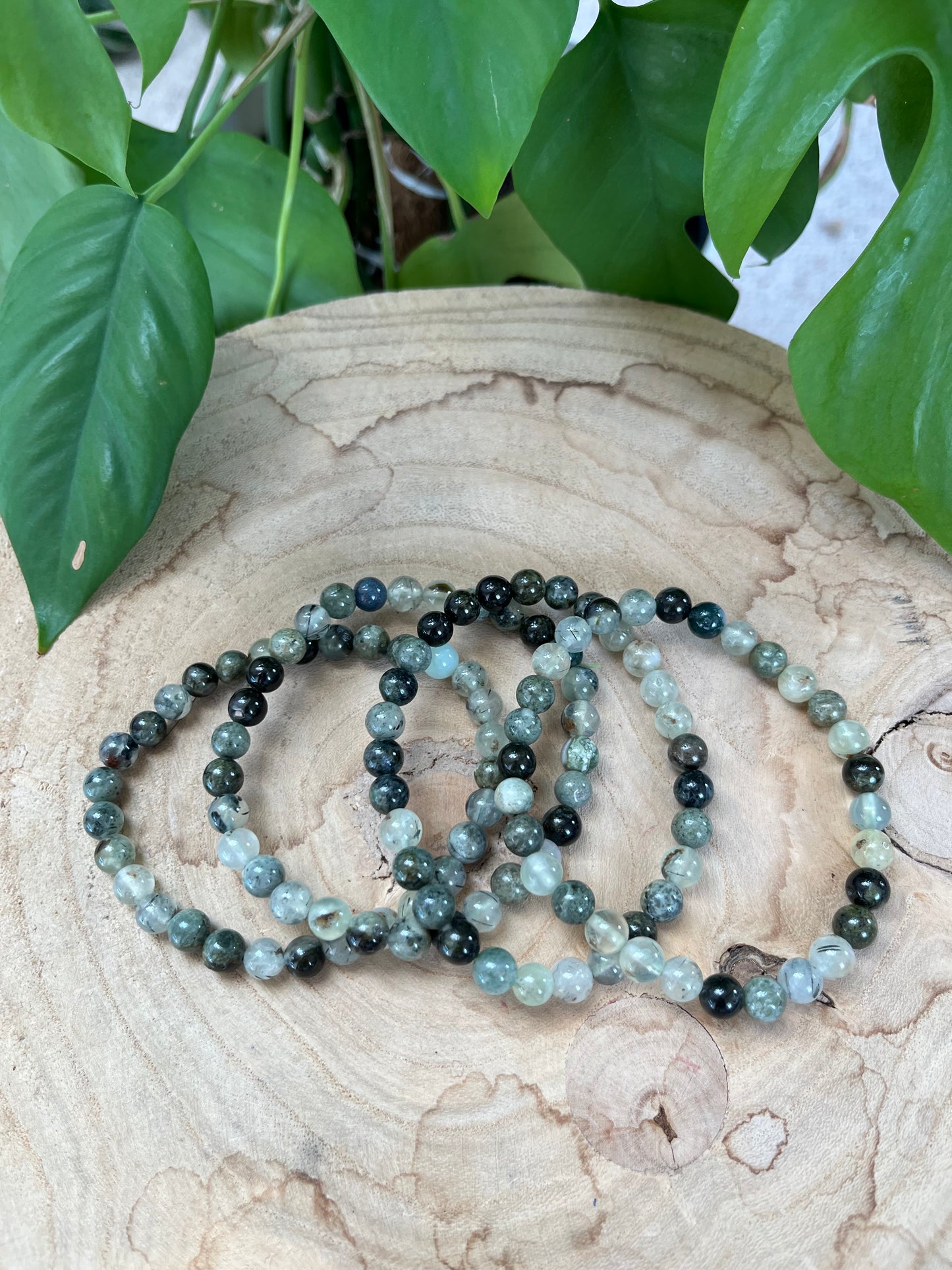 Prehnit Kugelarmband 7 mm – Edelstein Schmuck für Gelassenheit & Harmonie