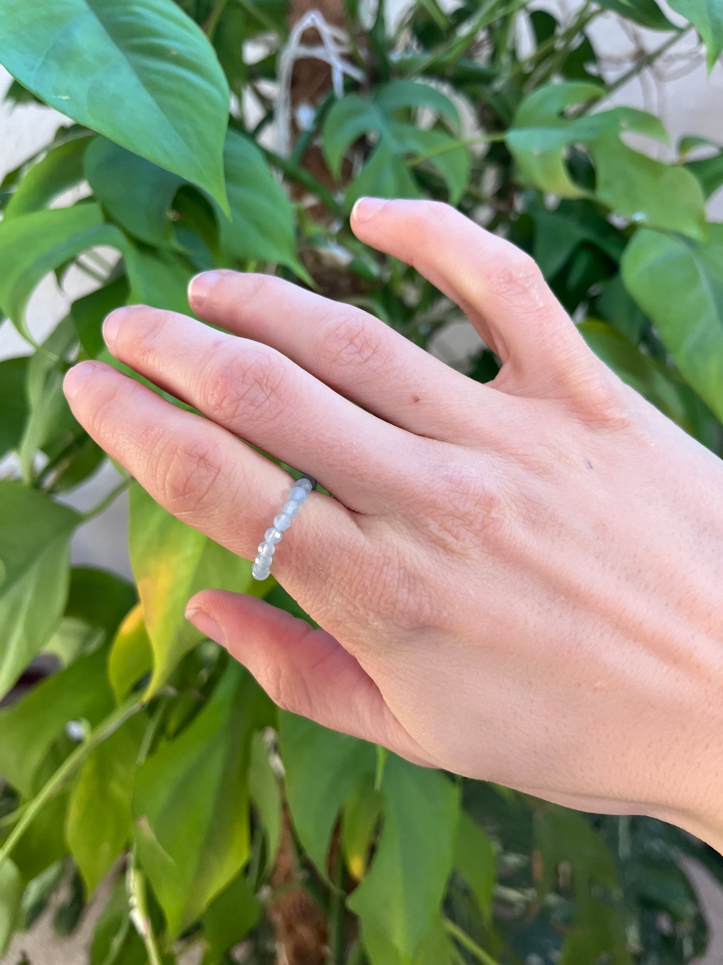 Aquamarin facettiert Ring elastisch 3mm Kugeln