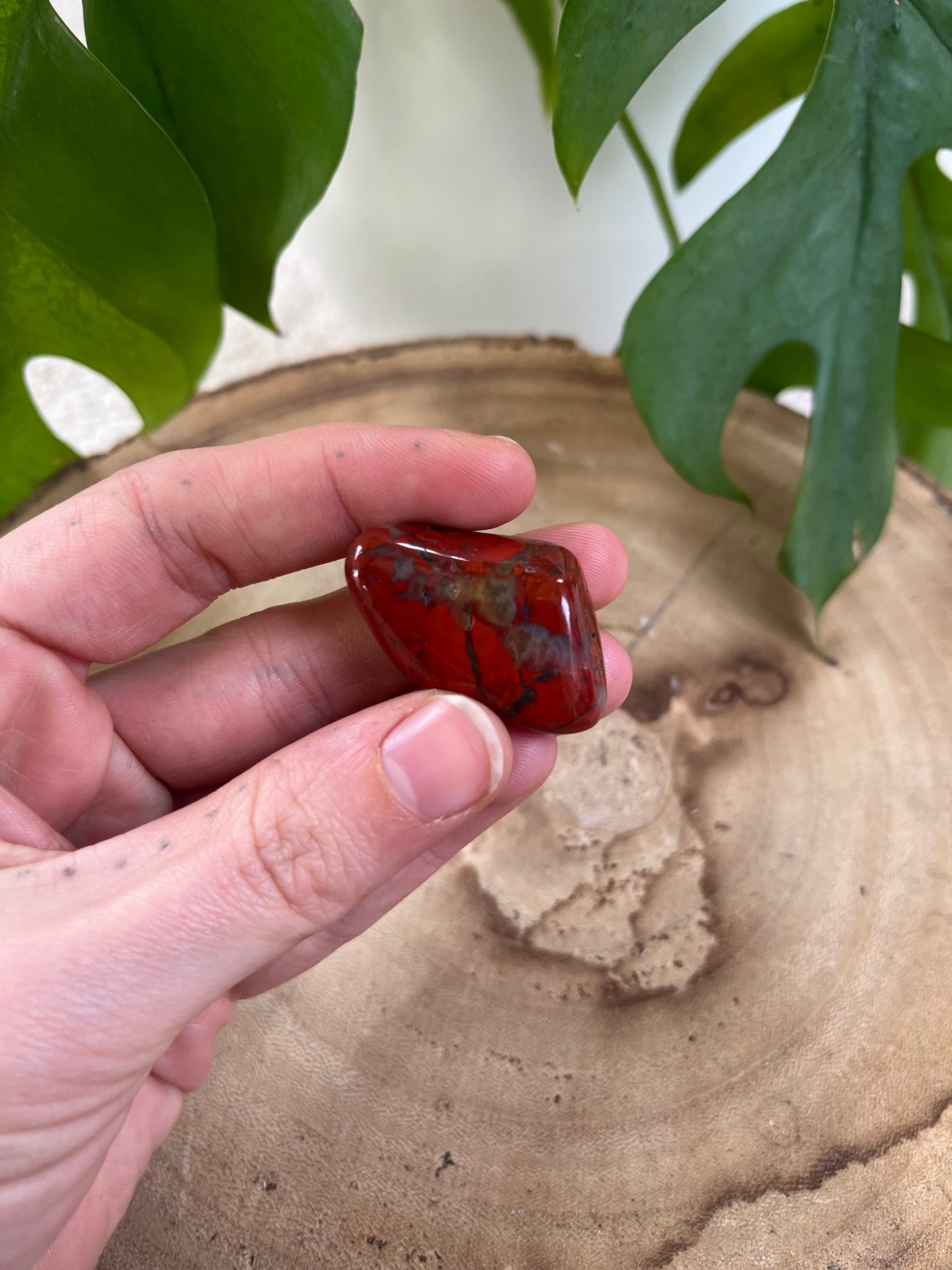 Roter Jaspis Trommelstein