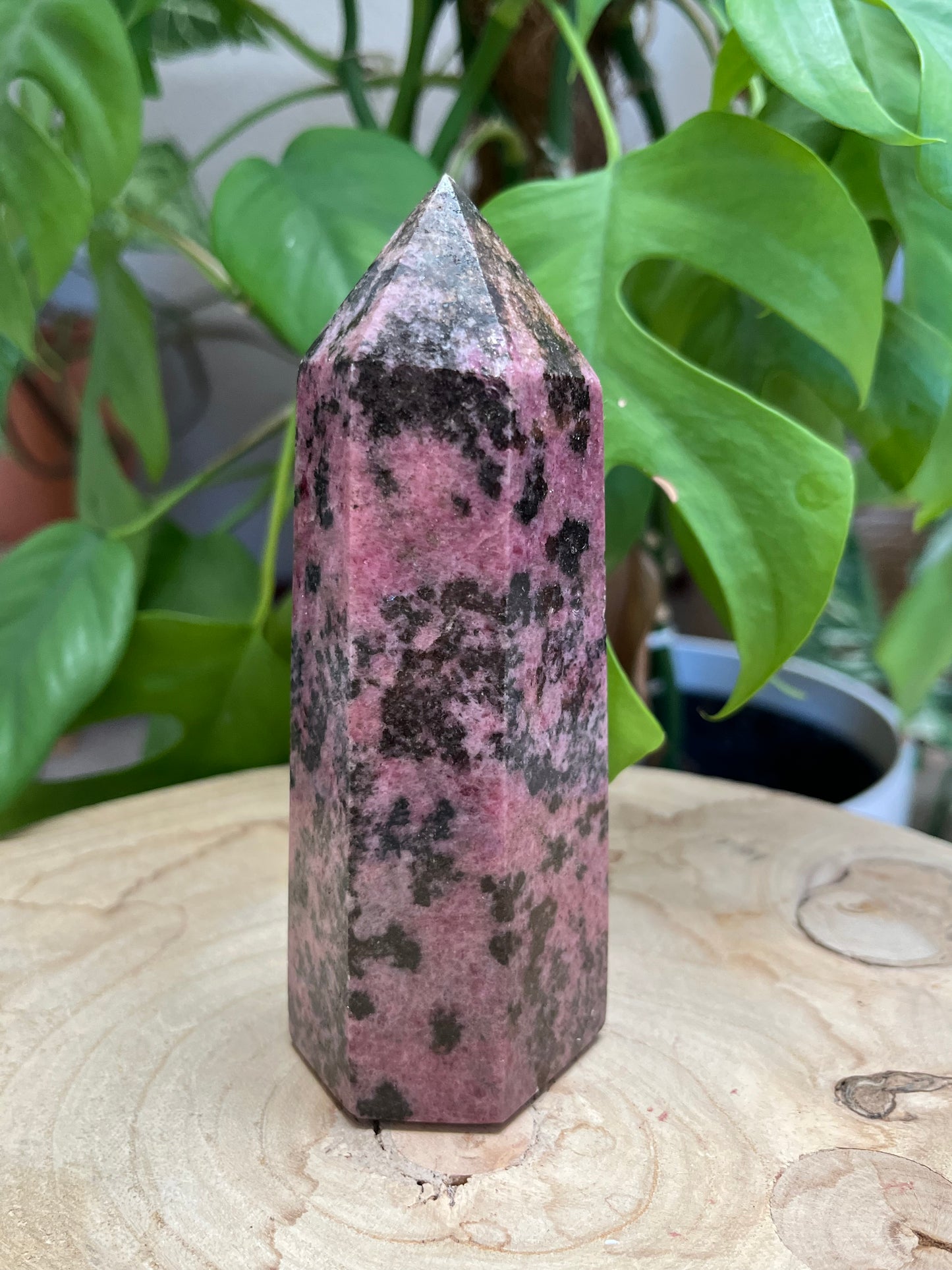 Rhodonit Turm (Madagaskar) – Herzheilung & emotionale Balance