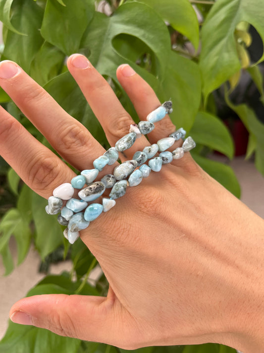 Larimar Nugget Armband – Edelstein Schmuck für Harmonie & Gelassenheit