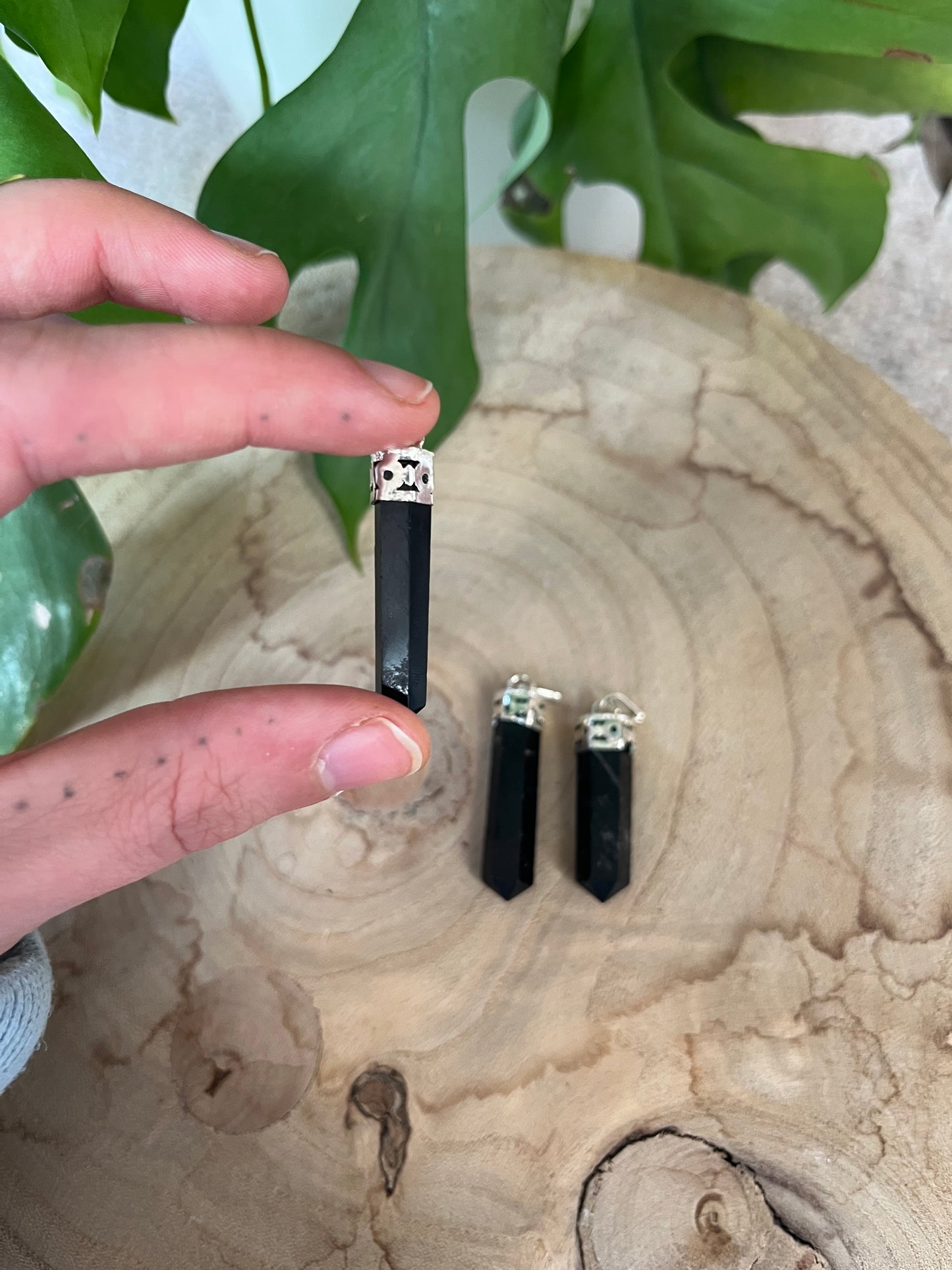 Onyx Spitzen Kettenanhänger