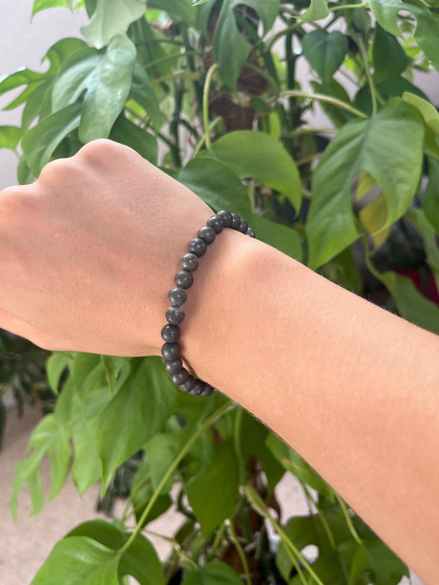 Pyrit Kugelarmband 6 mm – Edelstein Schmuck für Schutz & Selbstbewusstsein