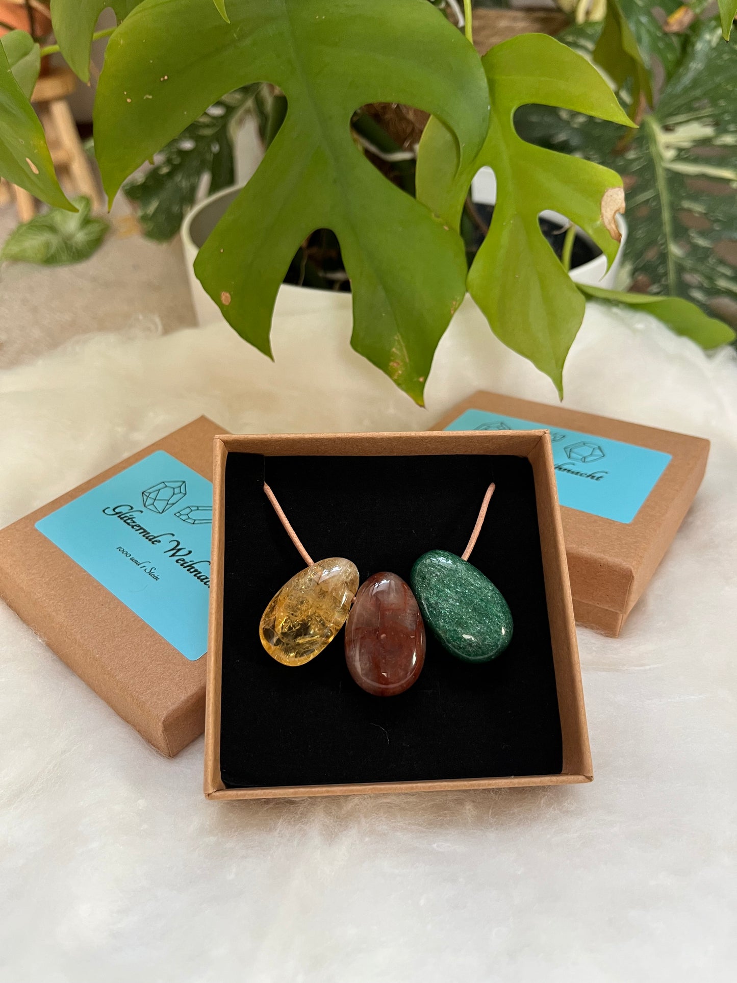 Geschenk-Set „Glitzernde Weihnacht“ – Fuchsit, Citrin & Feuerquarz | Gebohrte Trommelsteine