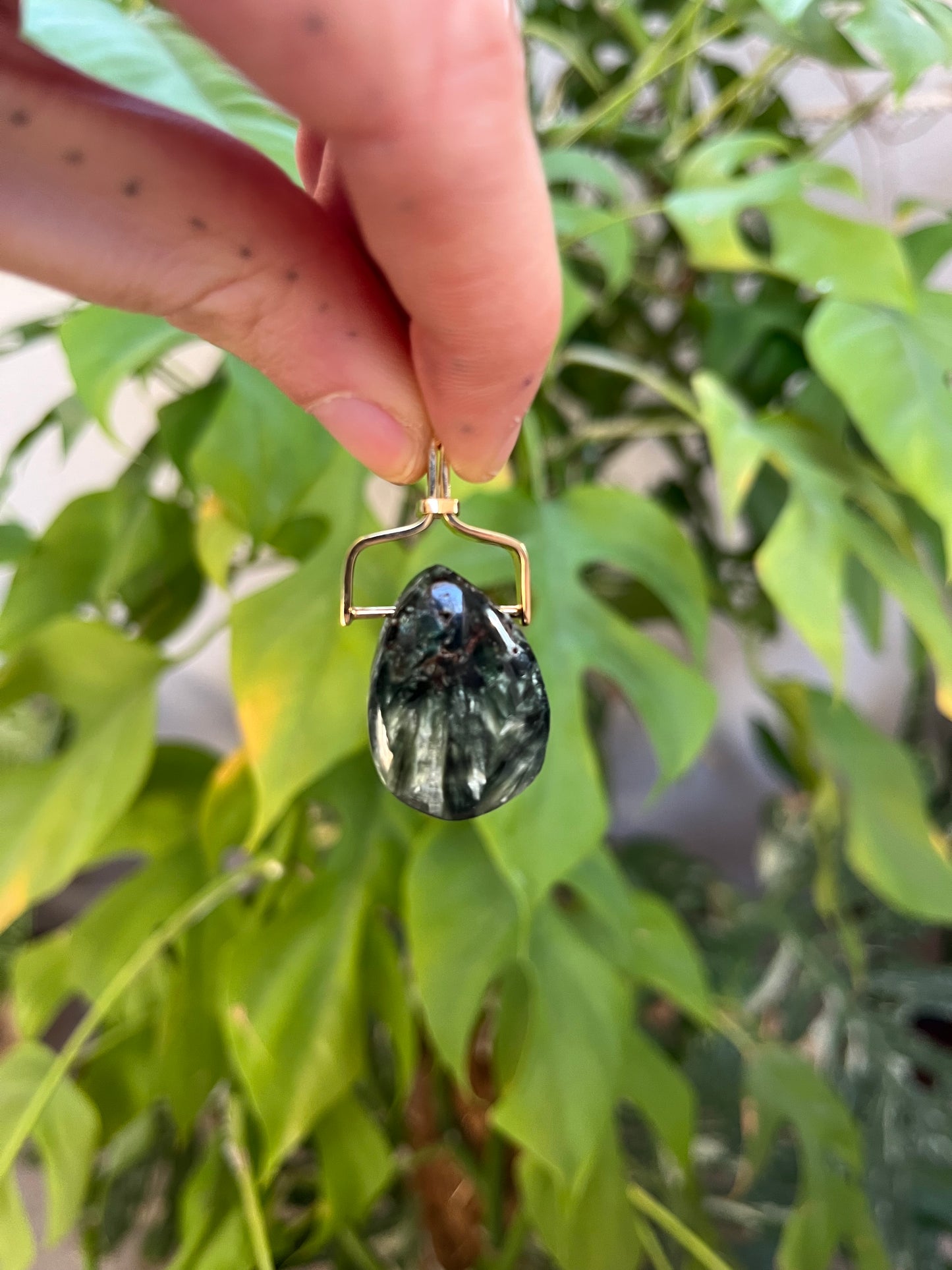 Wechselbogen mit Ringverschluss – vergoldet | für gebohrte Trommelsteine