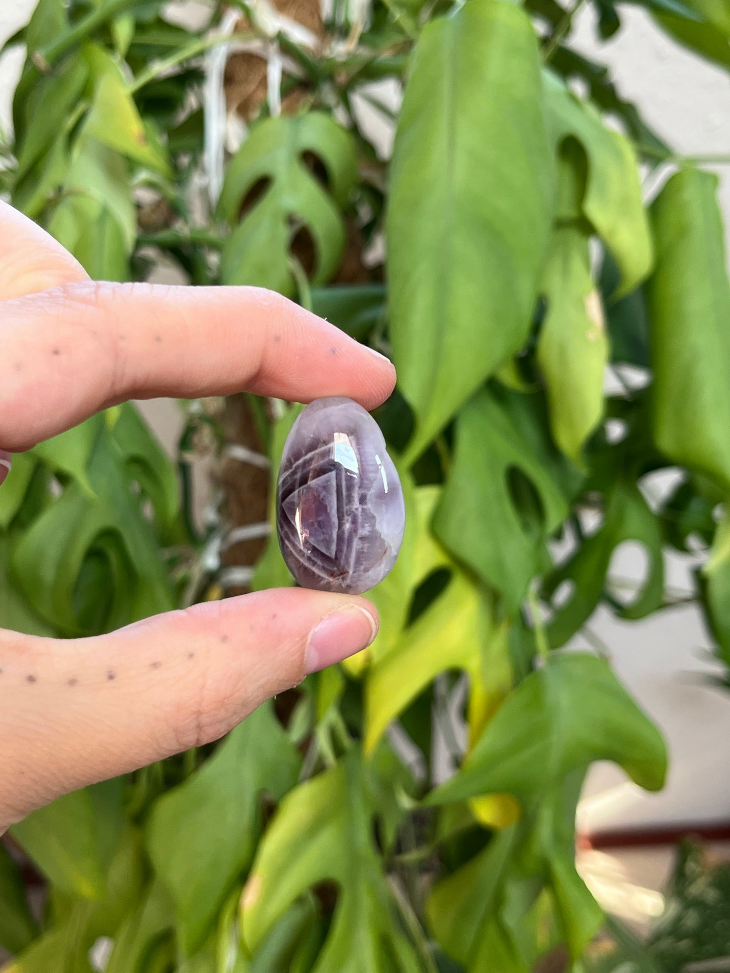 Amethyst Sonderqualität Trommelstein gebohrt – Edelstein Anhänger Unikat