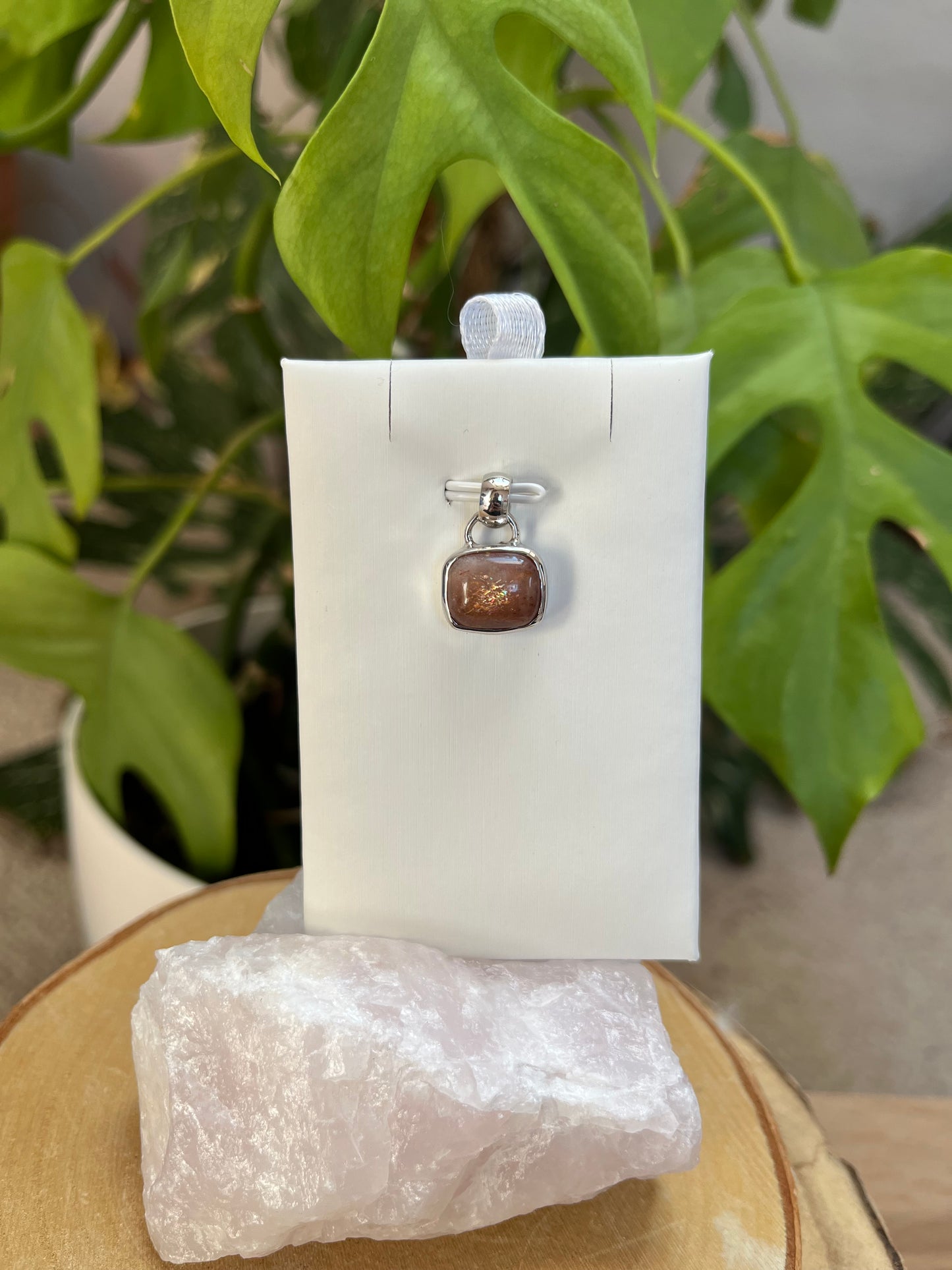 Sonnenstein Anhänger eckig 925 Silber gefasst – Edelstein Schmuck für Lebensfreude & Energie