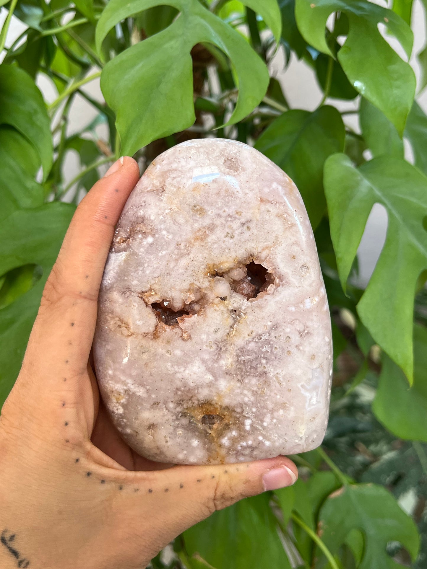 Pink Amethyst Freiform M aus Madagaskar – Edelstein für Selbstliebe & innere Ruhe