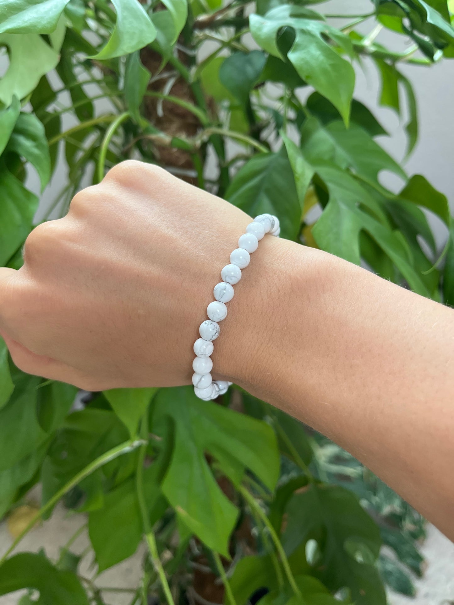 Magnesit Kugelarmband – Edelstein Schmuck für Gelassenheit & Entspannung