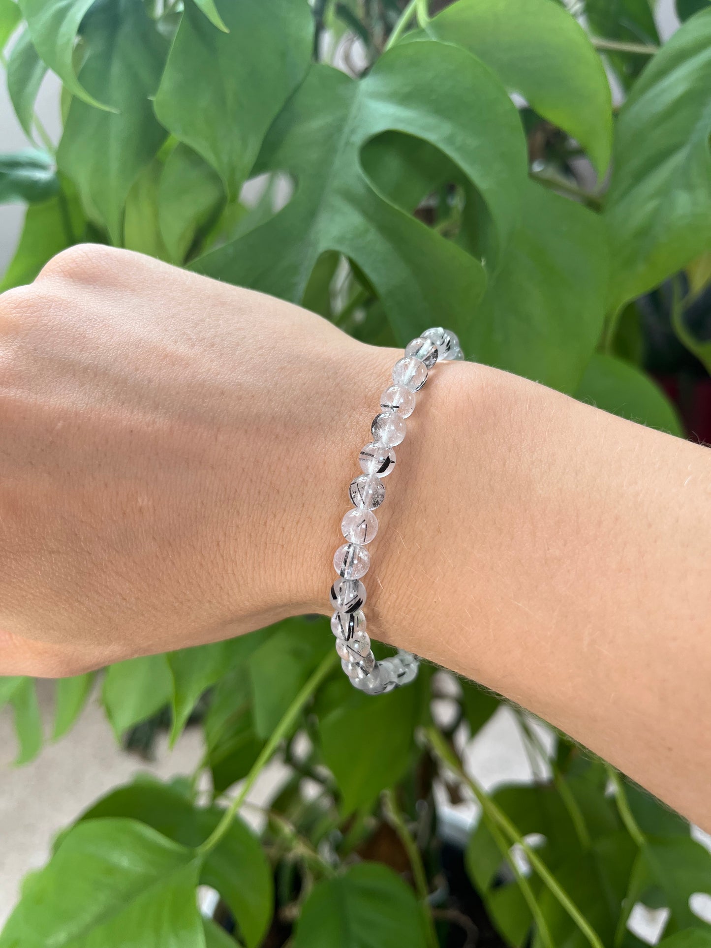 Turmalin in Quarz Kugelarmband 6 mm (AAA-Qualität) – Edelstein Schmuck für Schutz & Klarheit
