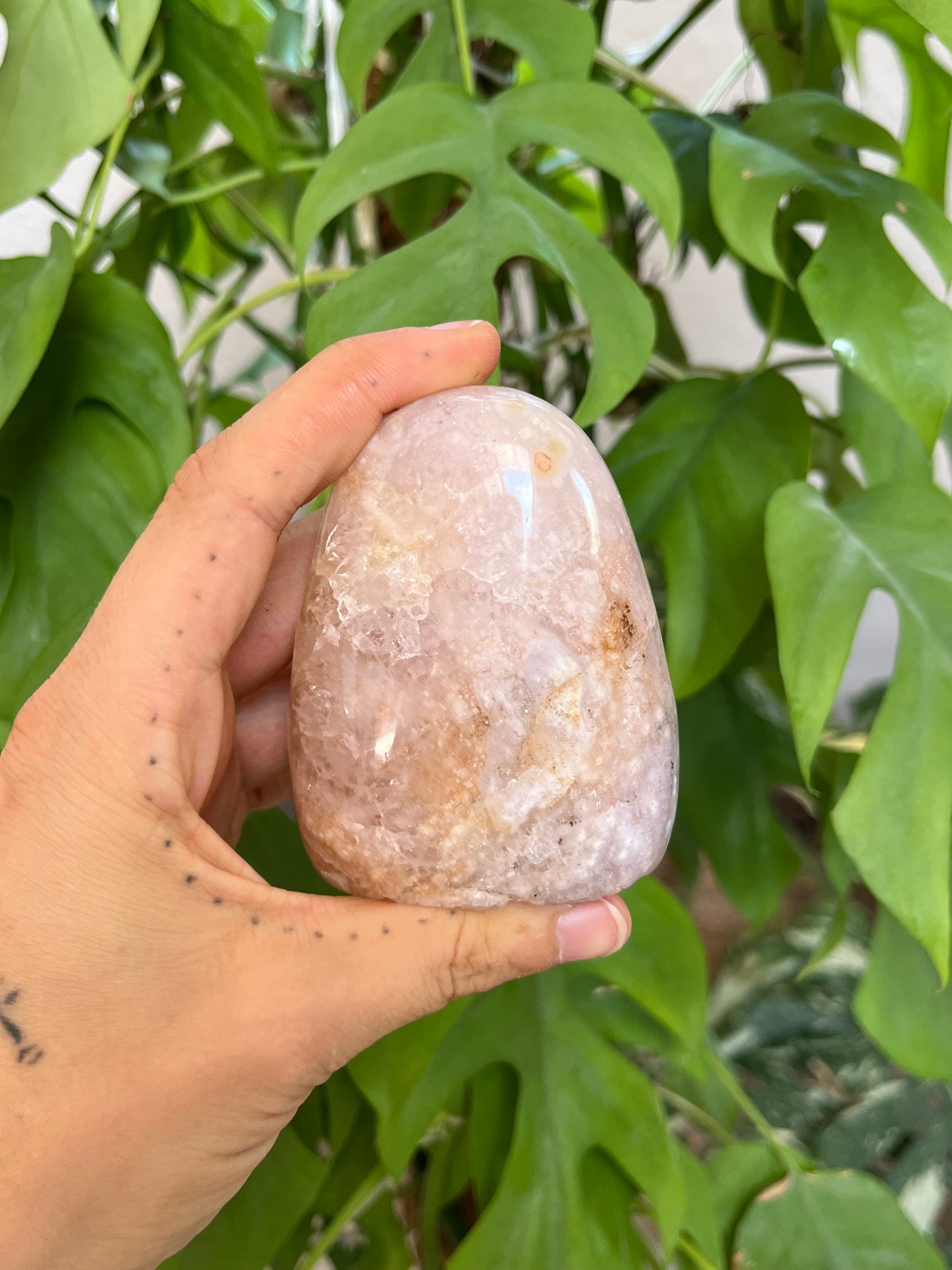 Pink Amethyst Freiform S aus Madagaskar – Edelstein für Selbstliebe & innere Ruhe