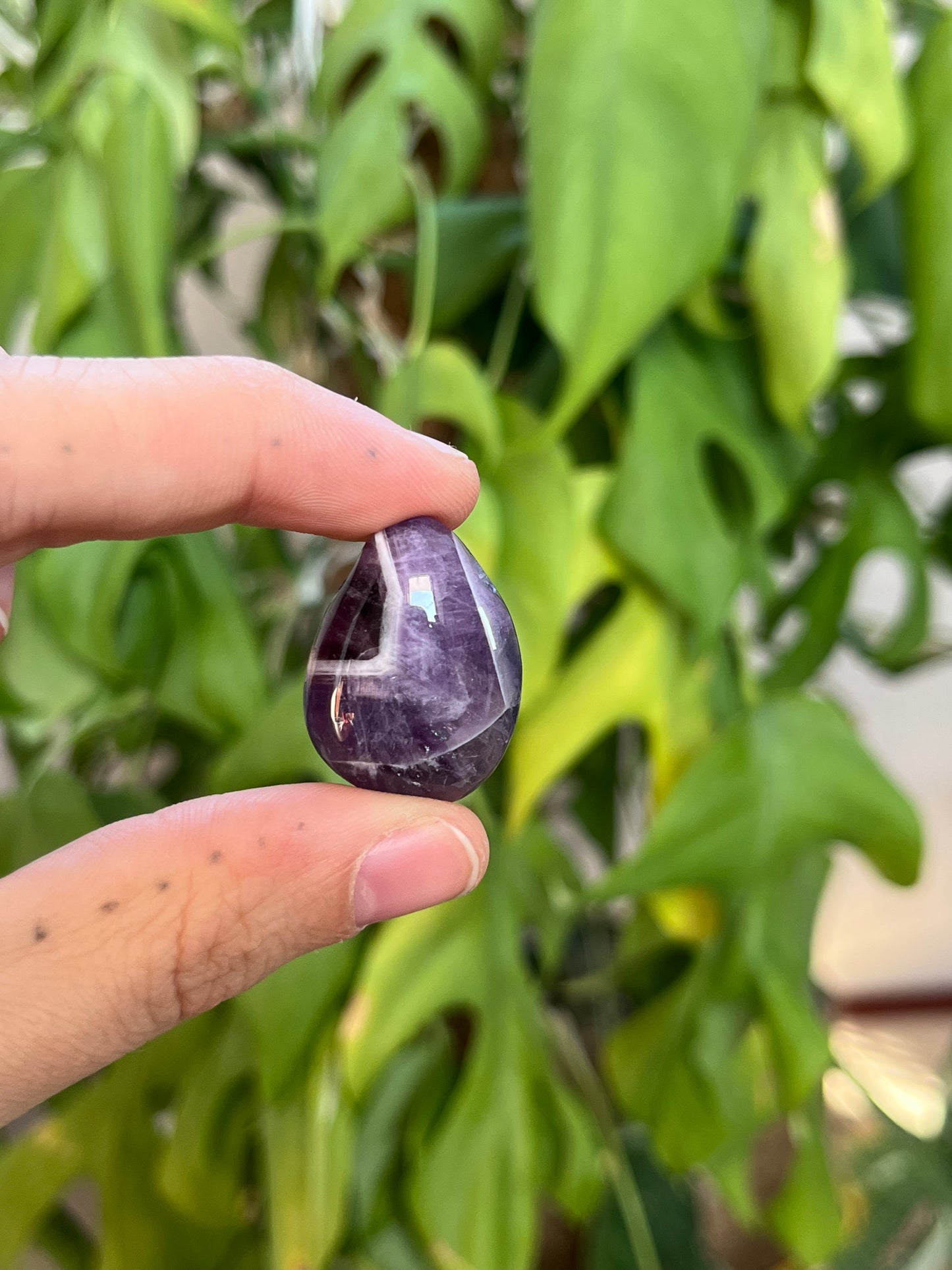 Amethyst Trommelstein gebohrt – Edelstein Anhänger für Ruhe & Klarheit