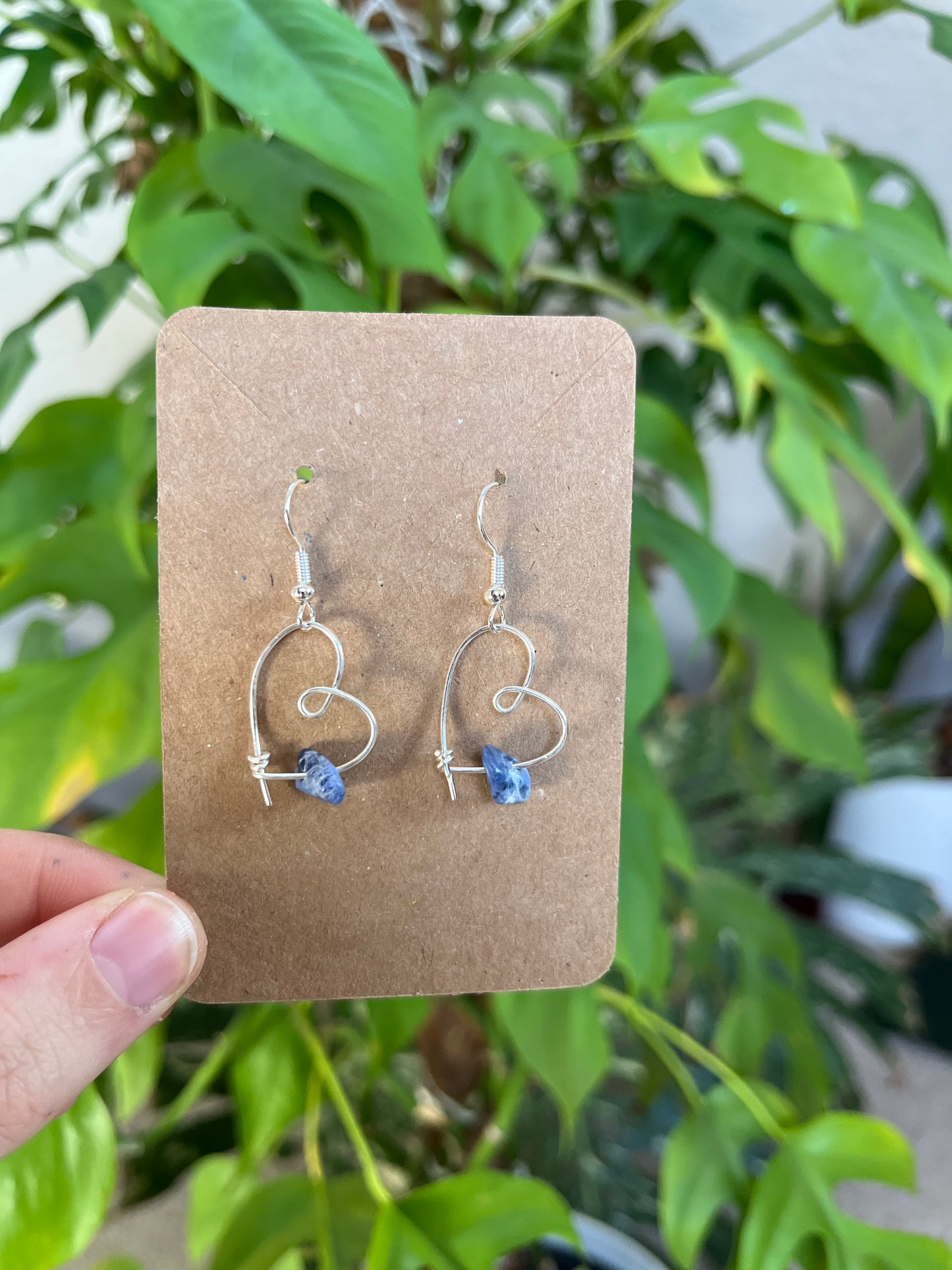 Handgemachte Sodalith Herz Ohrringe – 925 Sterling Silber Draht