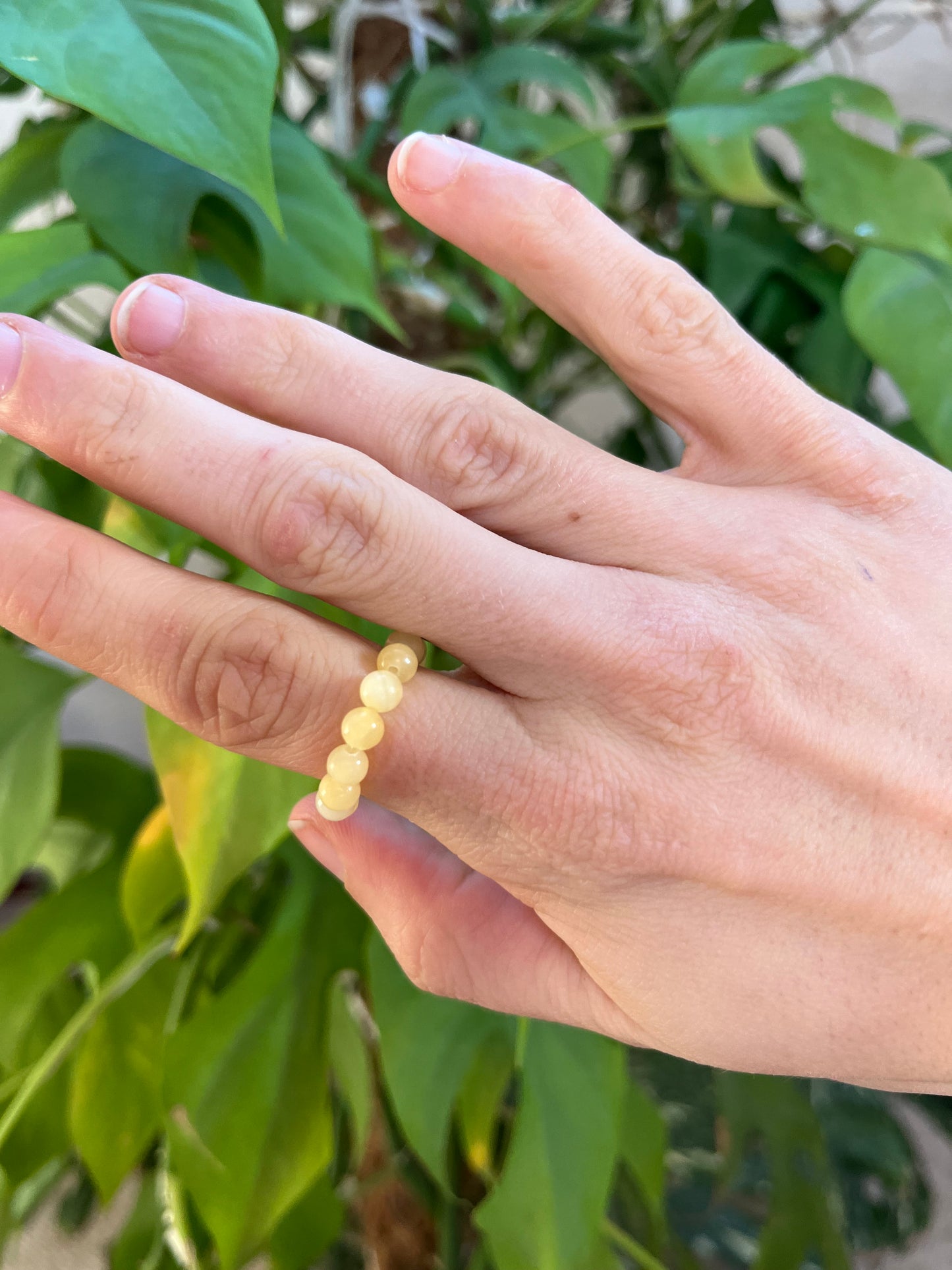 Orangen Calcit Ring elastisch - 5mm Kugeln