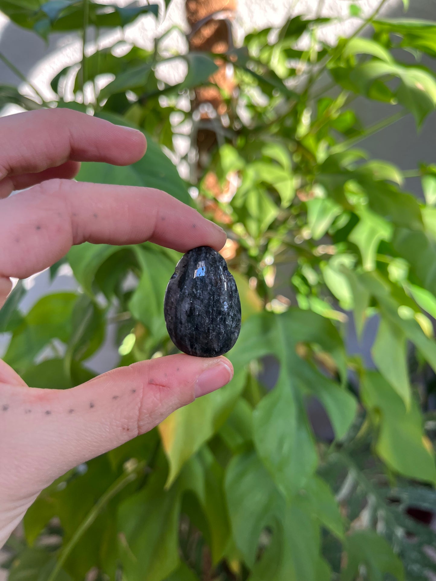 Ekmanit Trommelstein gebohrt – Tiefe & Ursprünglichkeit