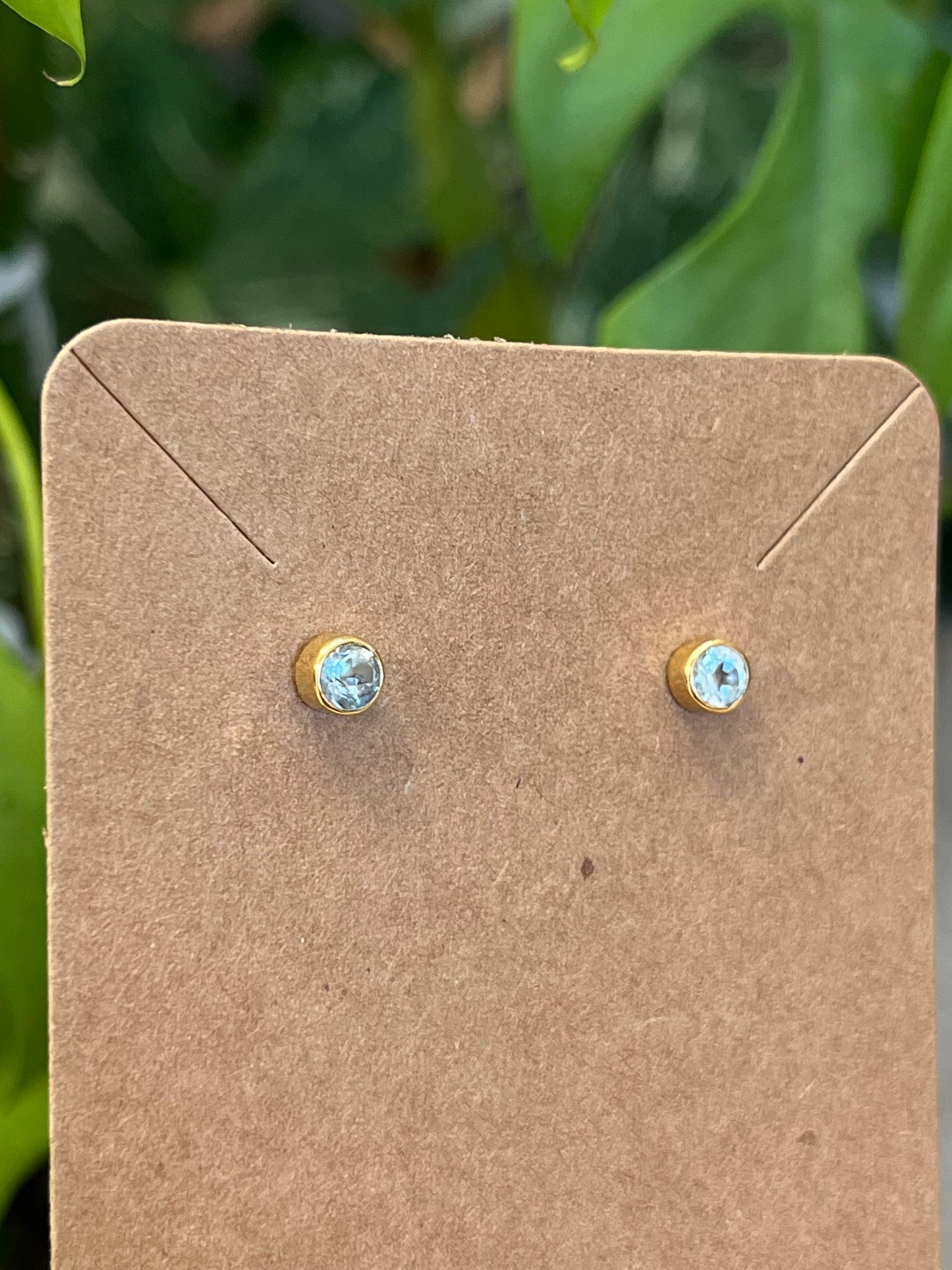 Blauer Topas Ohrstecker – Klarheit & Eleganz | 925 Silber vergoldet