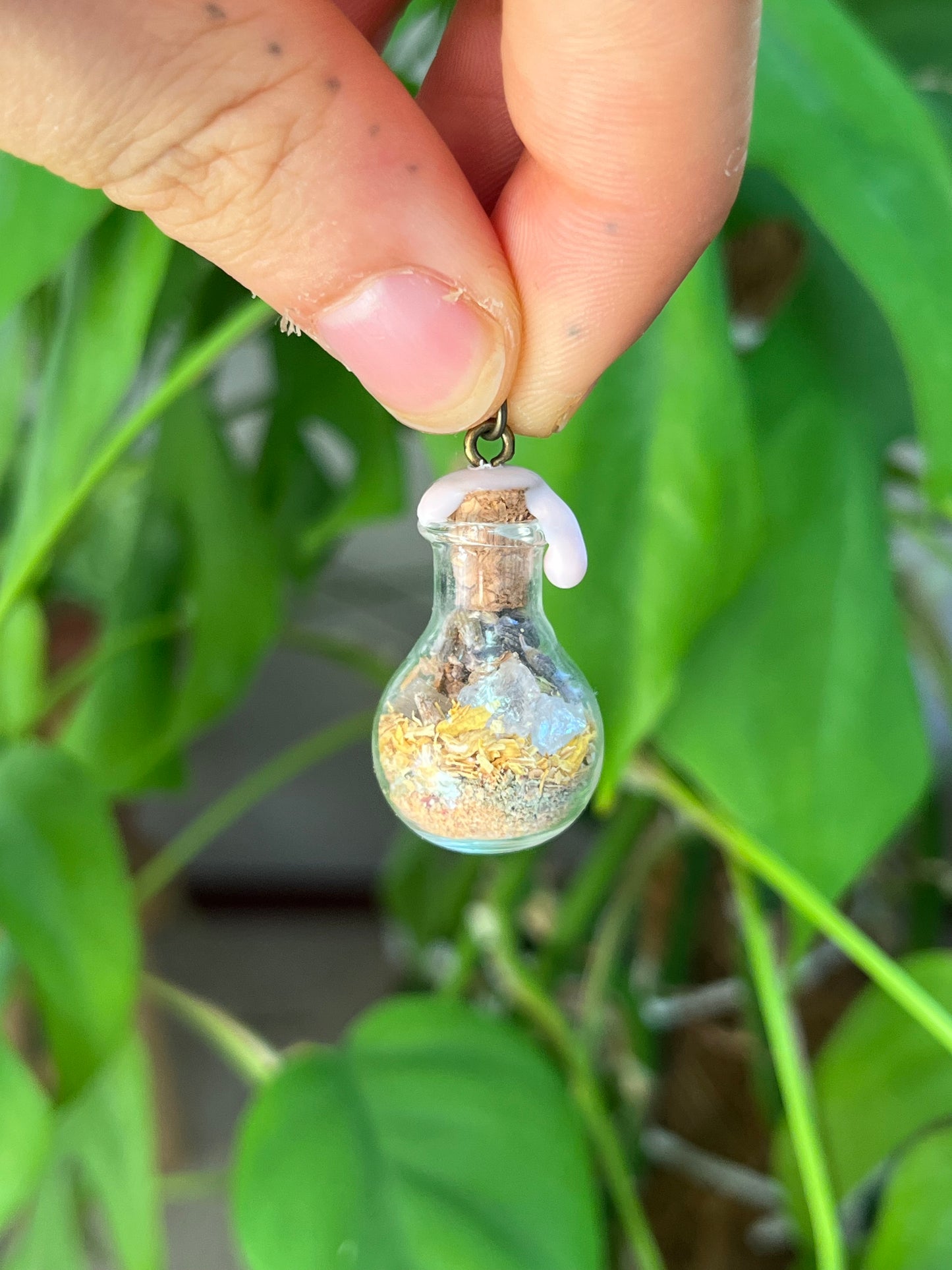 Spell Jar Kettenanhänger Liebe – Energetischer Talisman für Herzöffnung