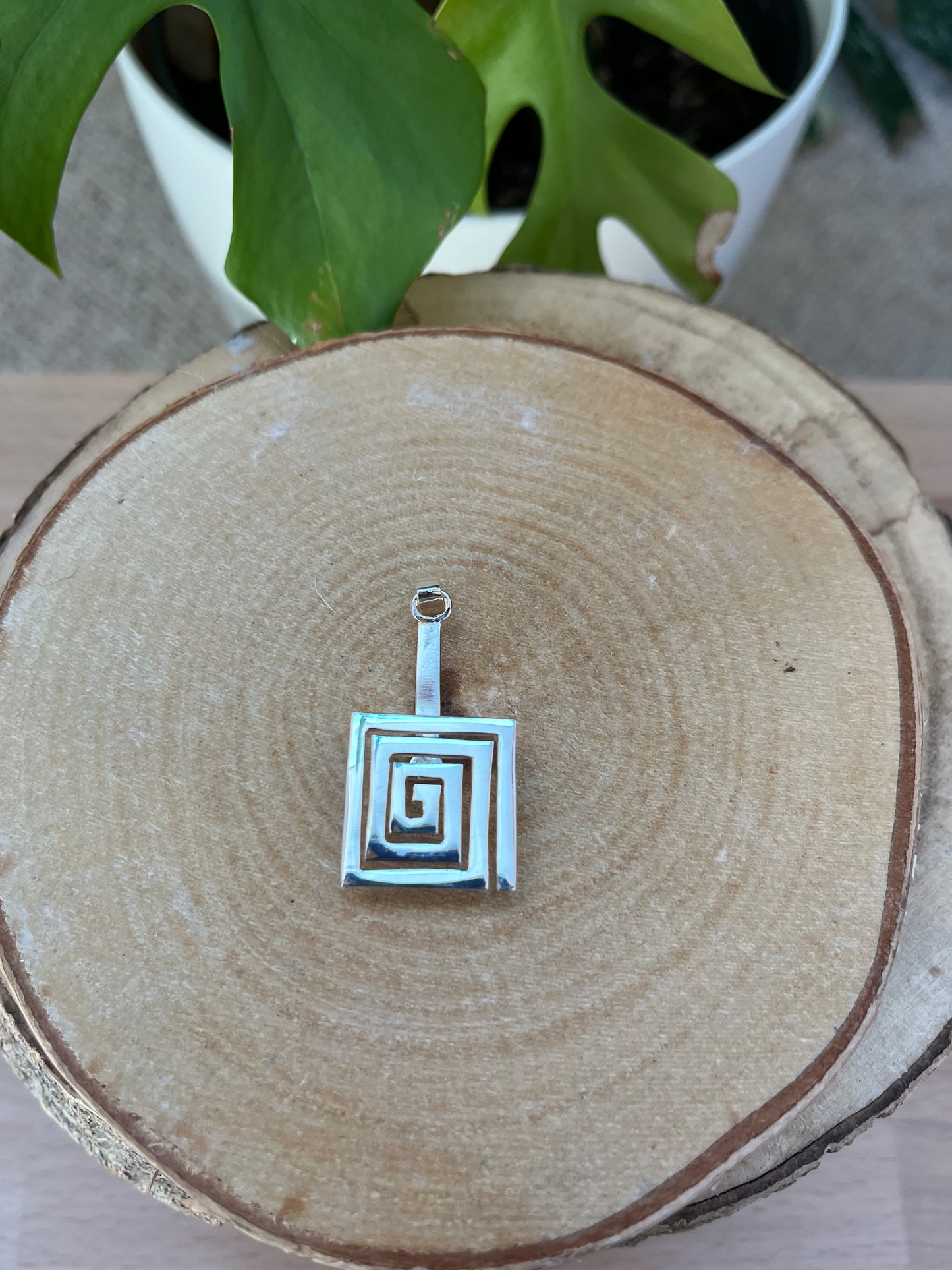 Donut Halter Spirale eckig – Spirale ca. 3 cm | Messing versilbert