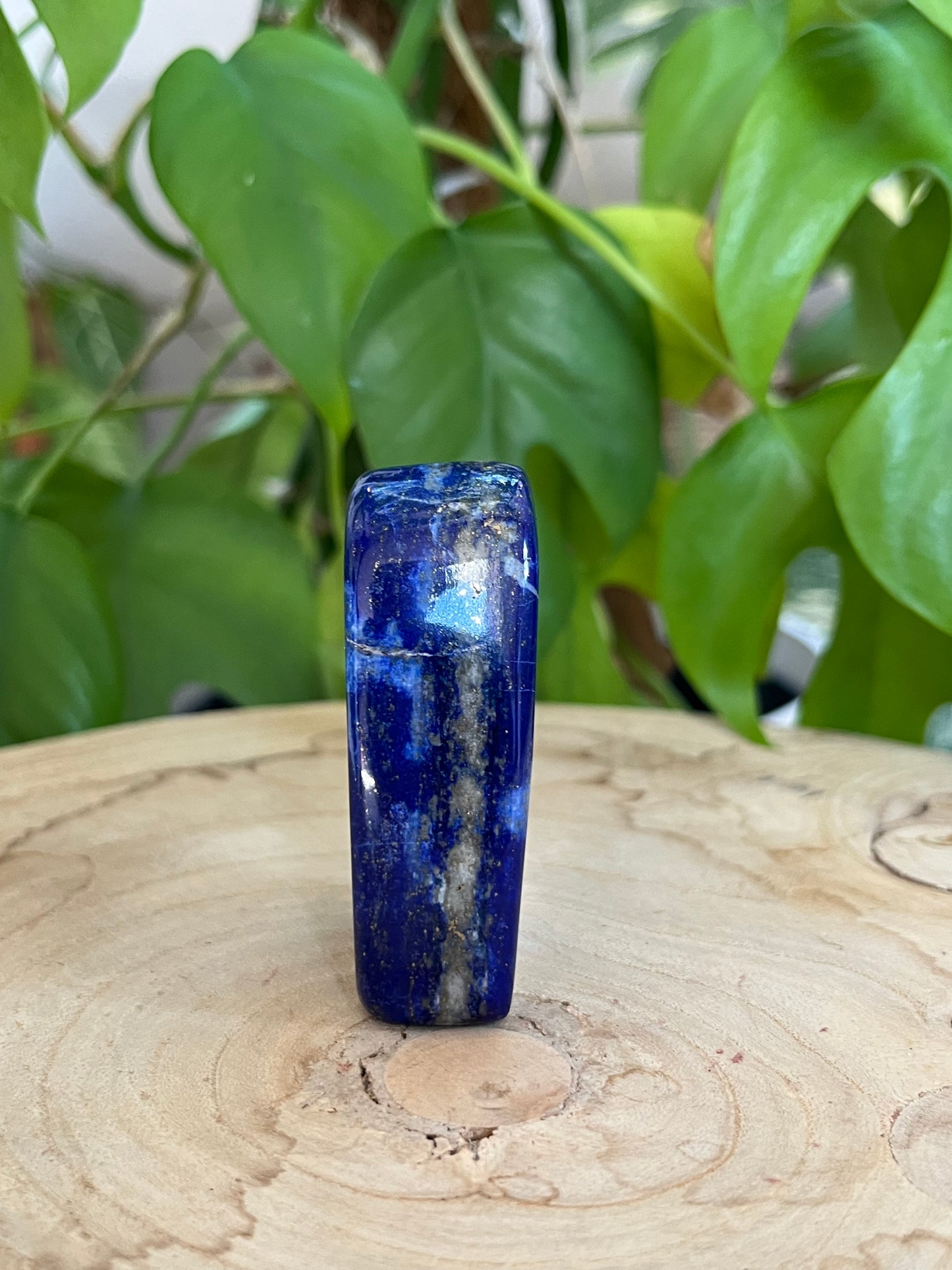Lapislazuli Freiform – Edelstein für Intuition & Weisheit