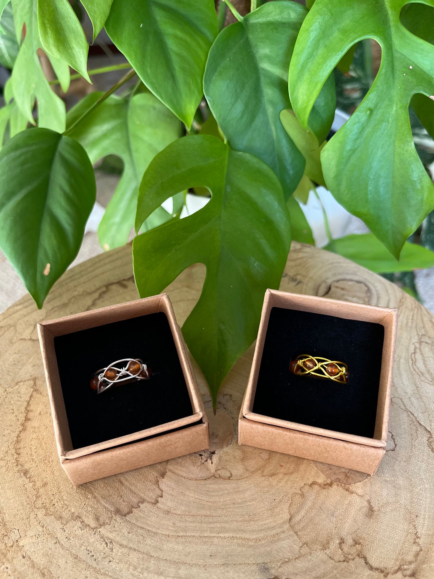 Sakralchakra Ring – Karneol in 925 Silber oder goldfarbenem Draht