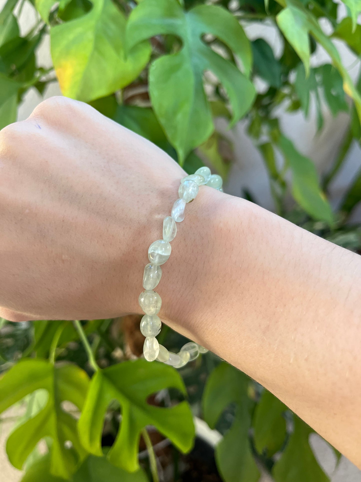 Prehnit Nugget Armband – Ruhe & Klarheit