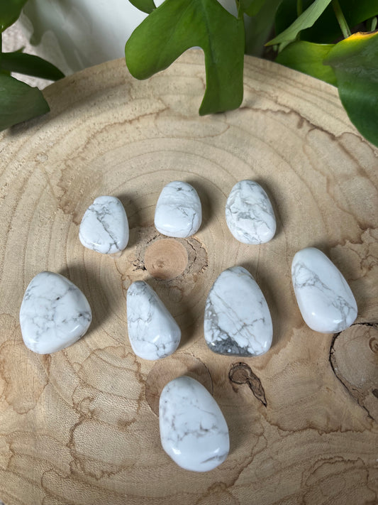 Magnesit Trommelstein gebohrt