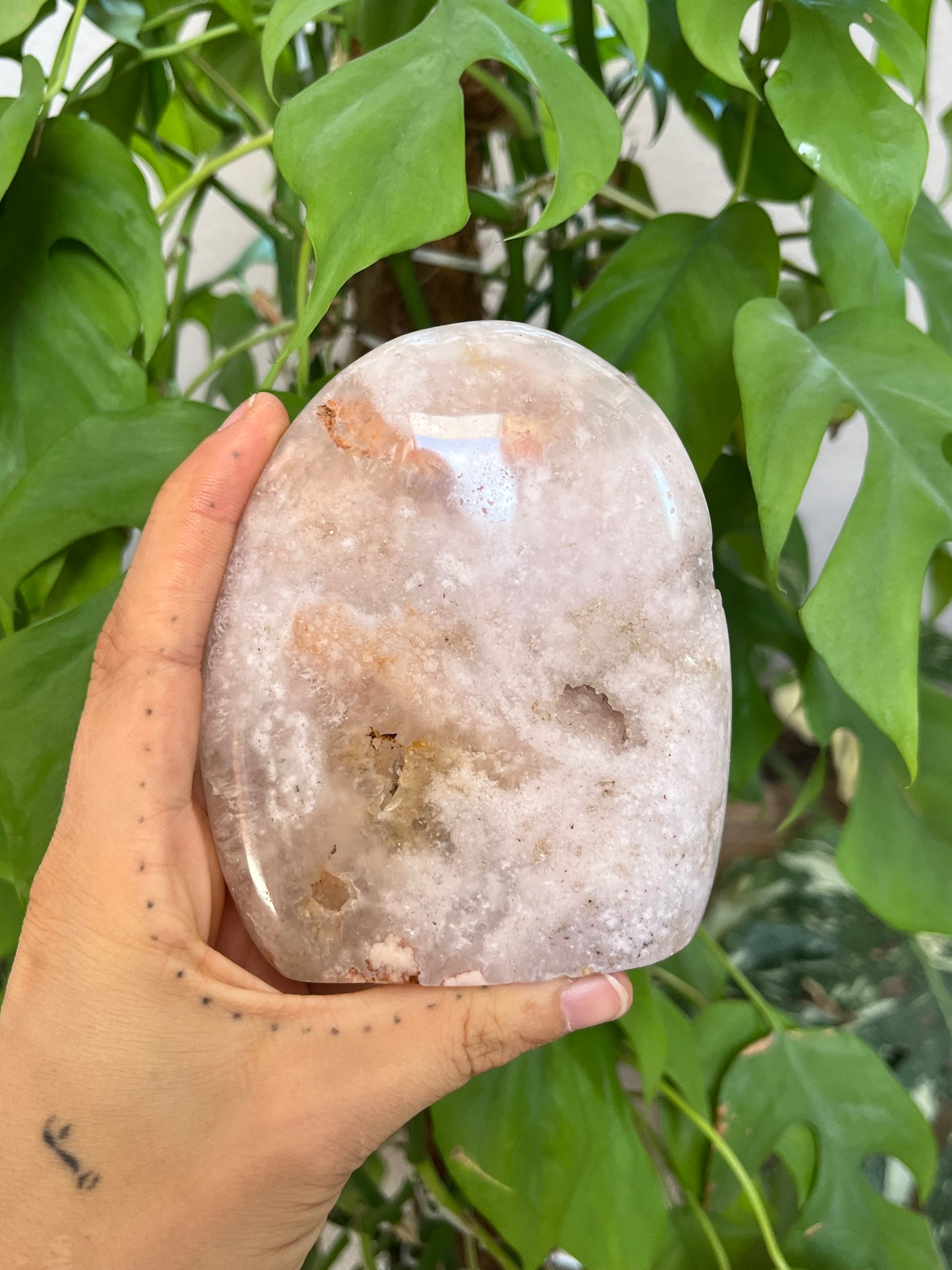 Pink Amethyst Freiform M aus Madagaskar – Edelstein für Selbstliebe & innere Ruhe