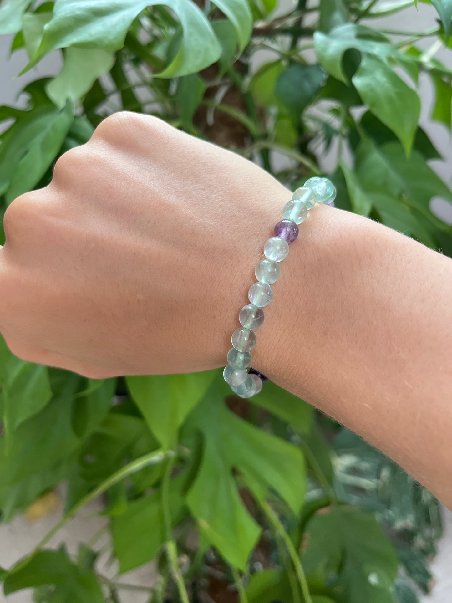 Fluorit Kugelarmband 6 mm – Edelstein Schmuck für Klarheit & Inspiration
