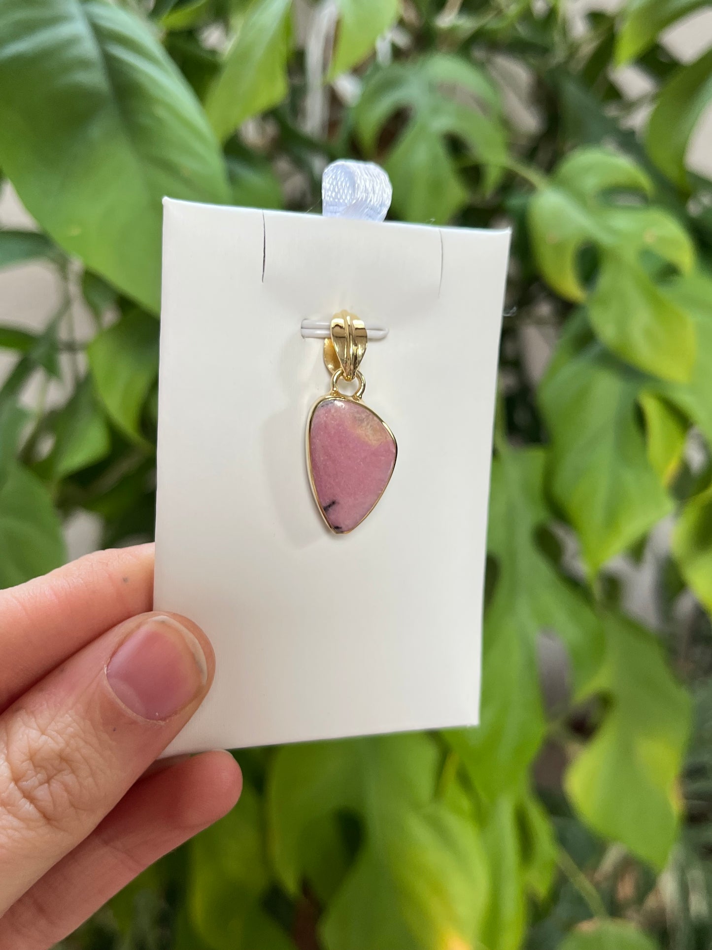 Rhodonit Anhänger 925 Silber vergoldet – Zarte Rosatöne & Herzenergie