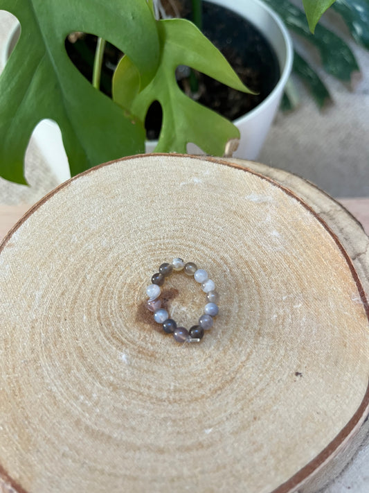 Botswana Achat Ring elastisch - 4mm Kugeln