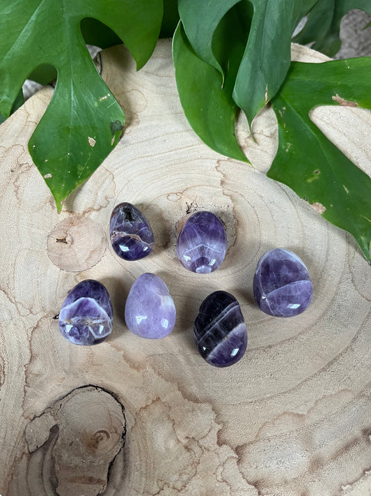 Amethyst Trommelsteine gebohrt