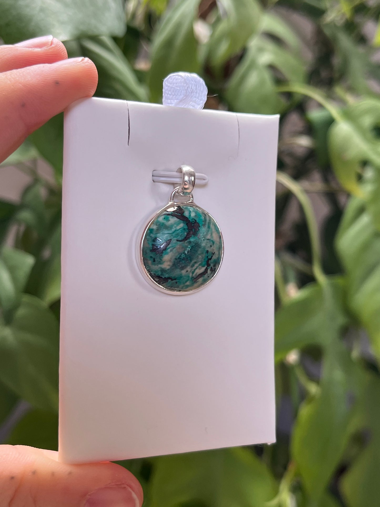 Chrysokoll Anhänger rund 925 Silber gefasst – Blau-Grüner Naturstein Schmuck