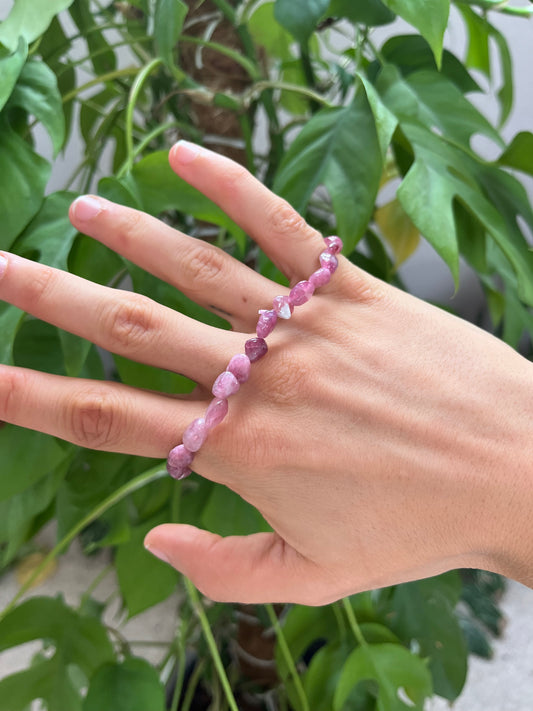 Rosa Turmalin Nugget Armband – Edelstein Schmuck für Liebe & Herzenskraft