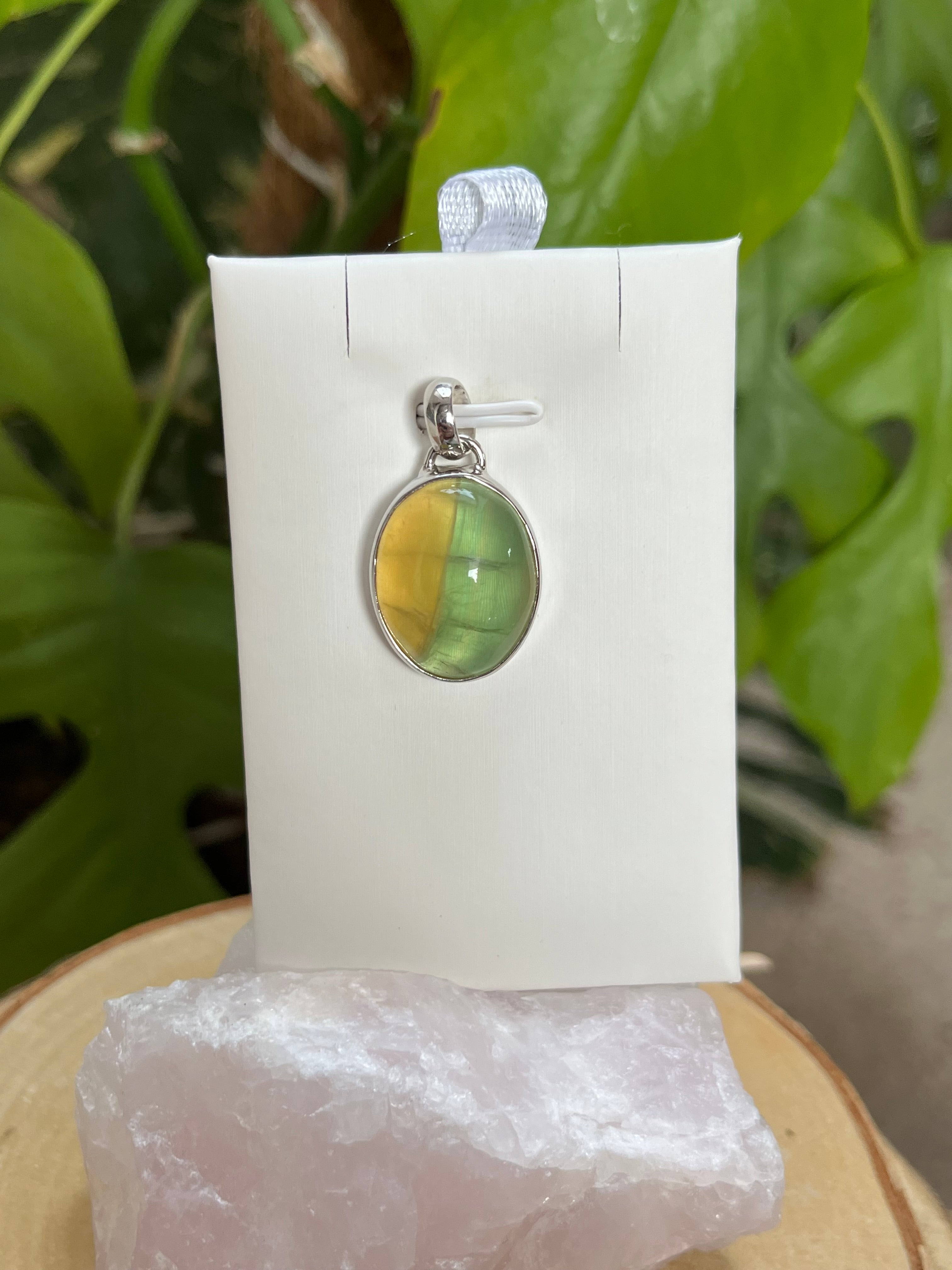 Mango Fluorit Anhänger AA Qualität gefasst 925 Silber – Warme Gelb- & Grüntöne