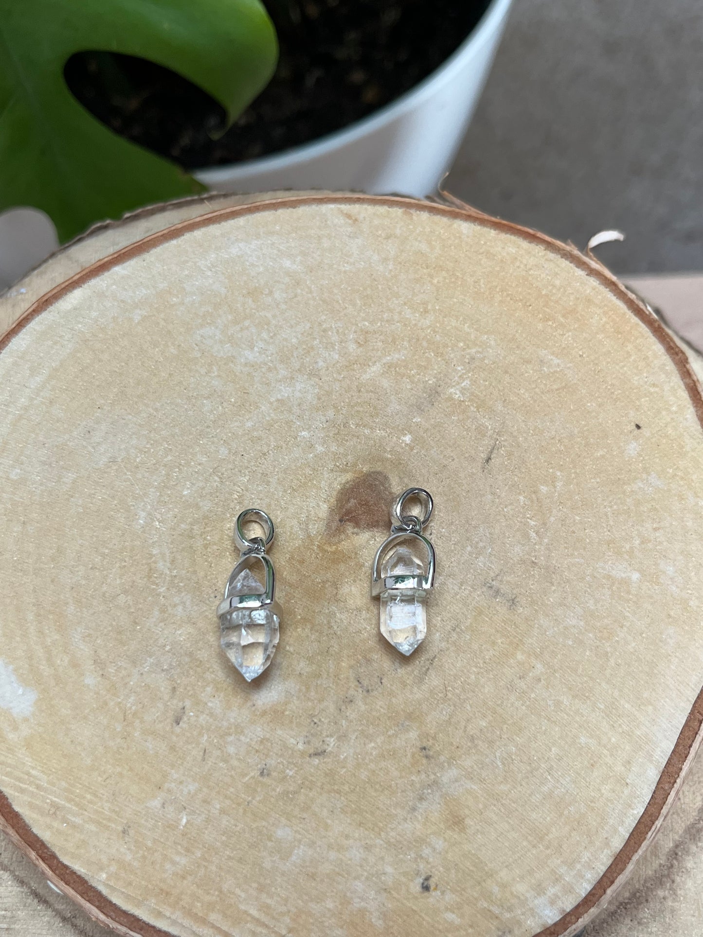 Bergkristall Doppelspitze Anhänger 925 Silber platinbeschichtet – Klarer Kristall Naturstein