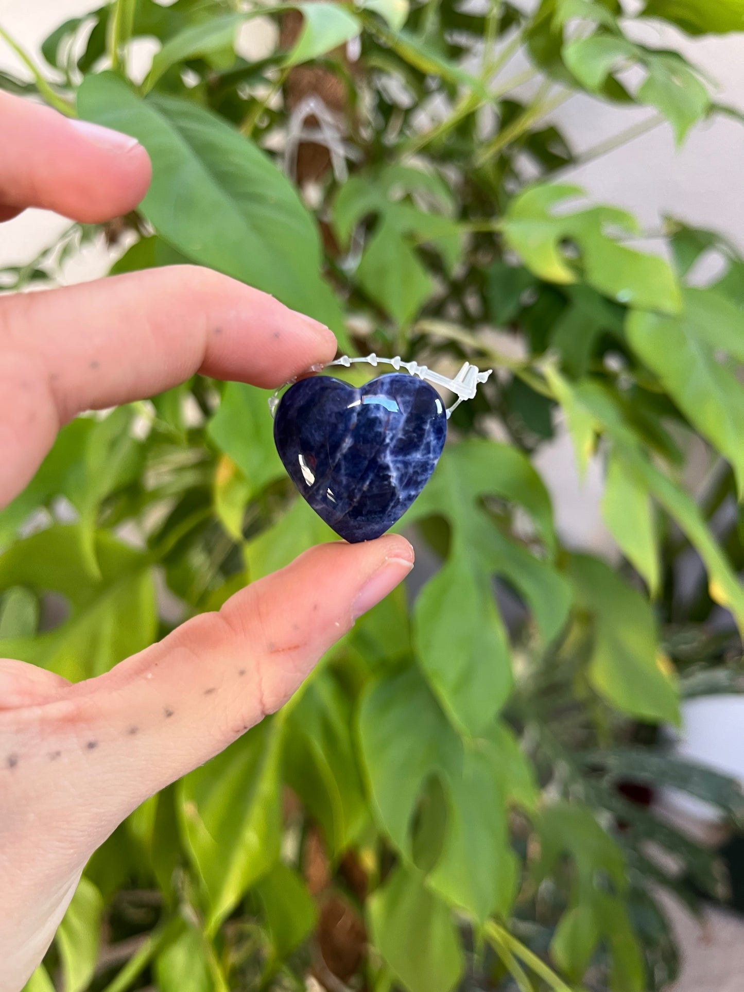 Sodalith Herz gebohrt AA Qualität