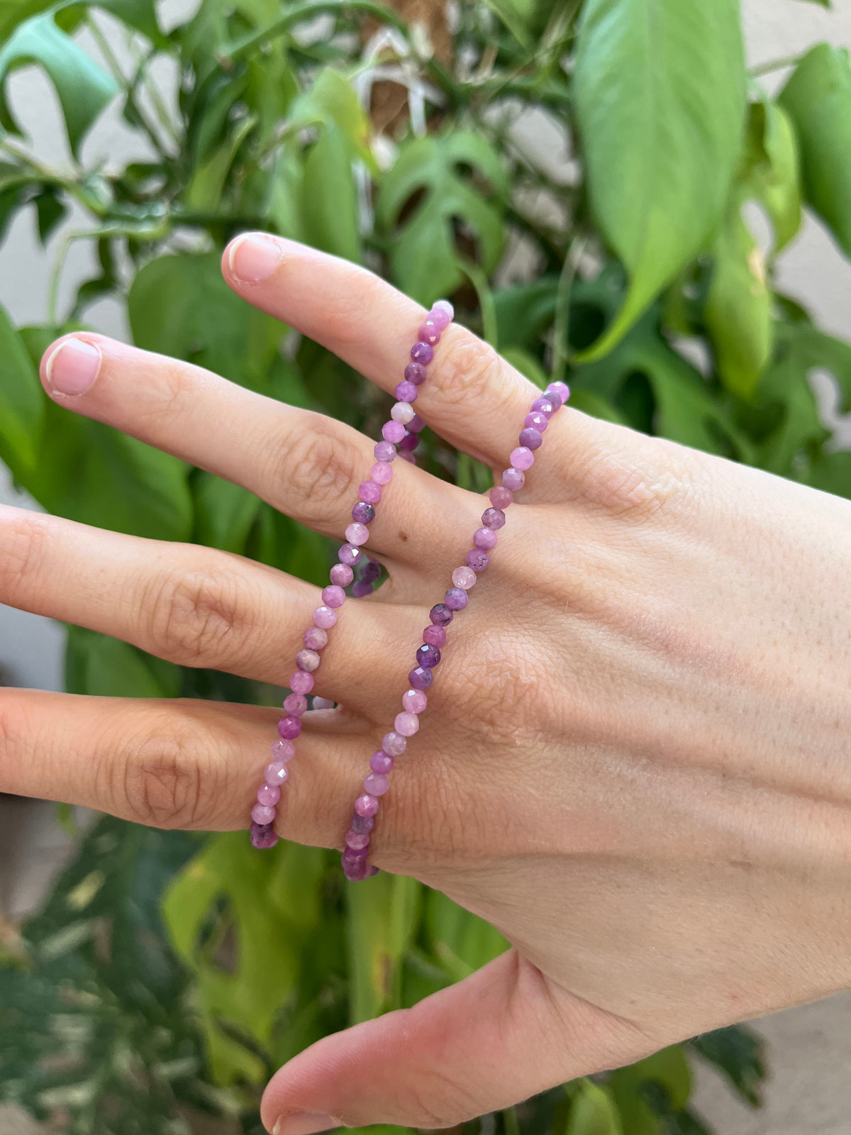 Rubin facettiertes Armband – Edelstein Armband für Kraft & Leidenschaft