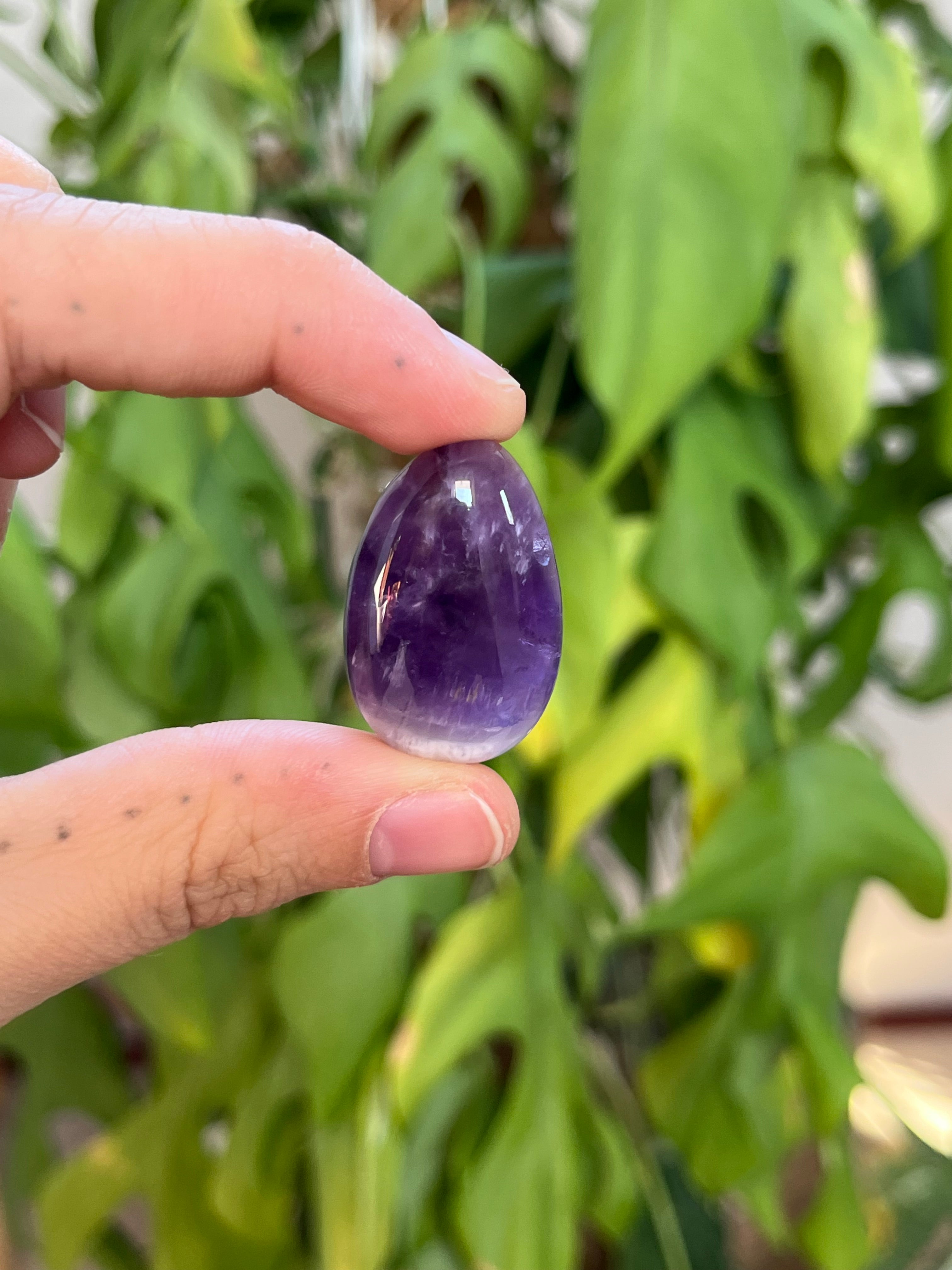 Amethyst Trommelstein gebohrt – Edelstein Anhänger für Ruhe & Klarheit