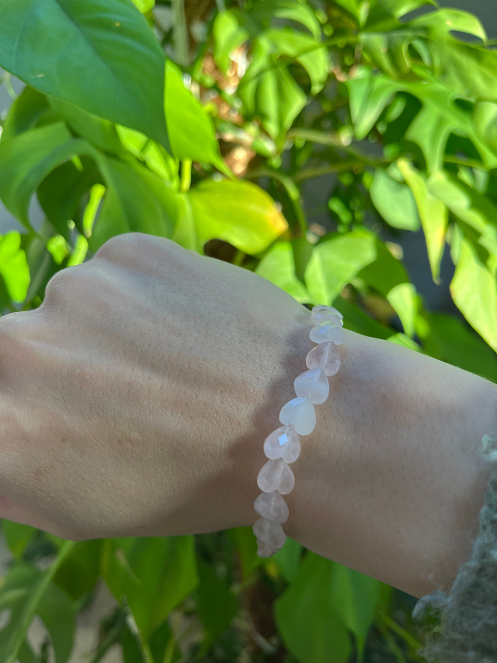Rosenquarz Armband facettiertes Herz – Sanftheit & Harmonie