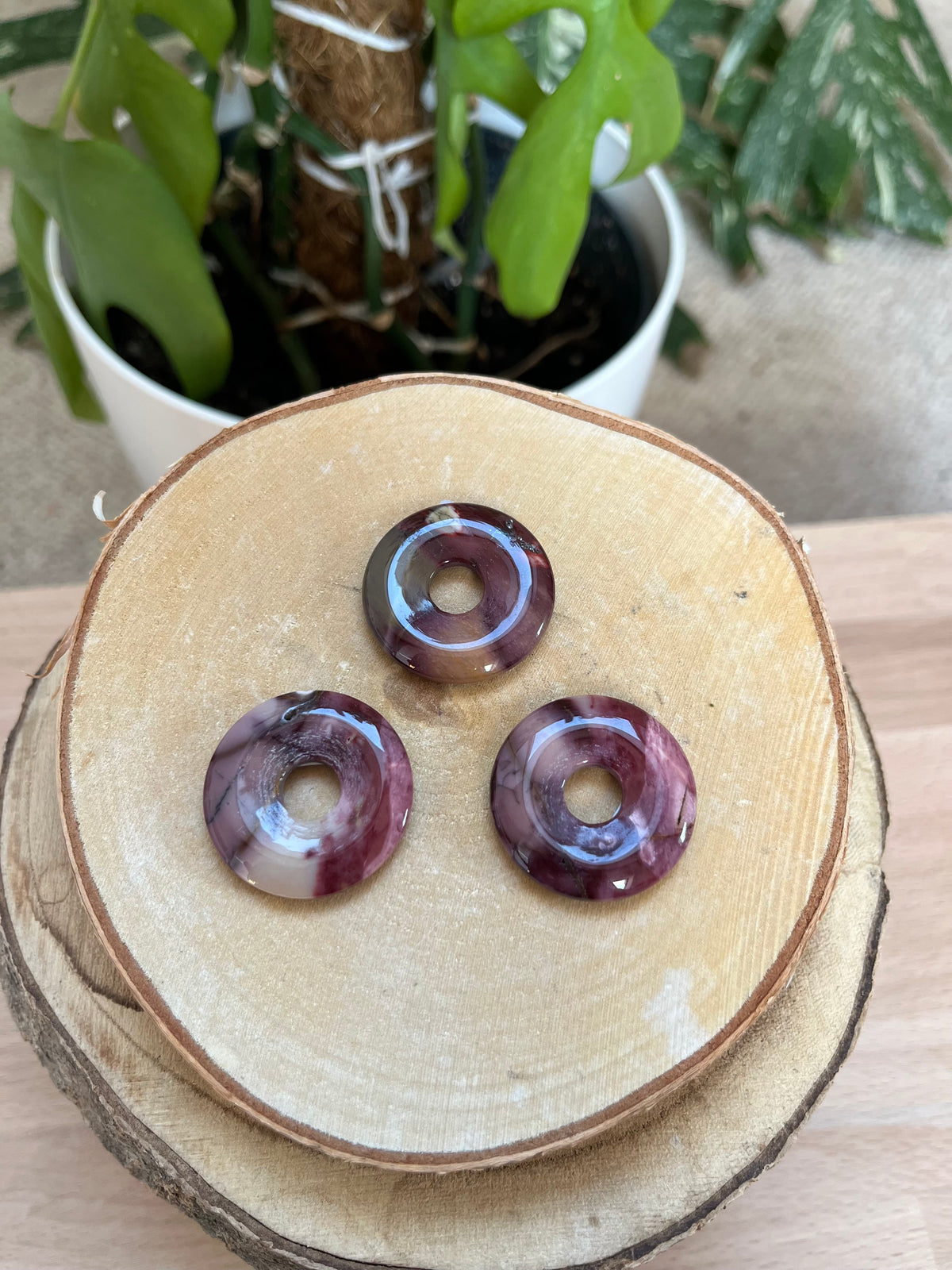 Mookait Donut Anhänger – Edelstein Schmuck für Erdung & Lebensenergie