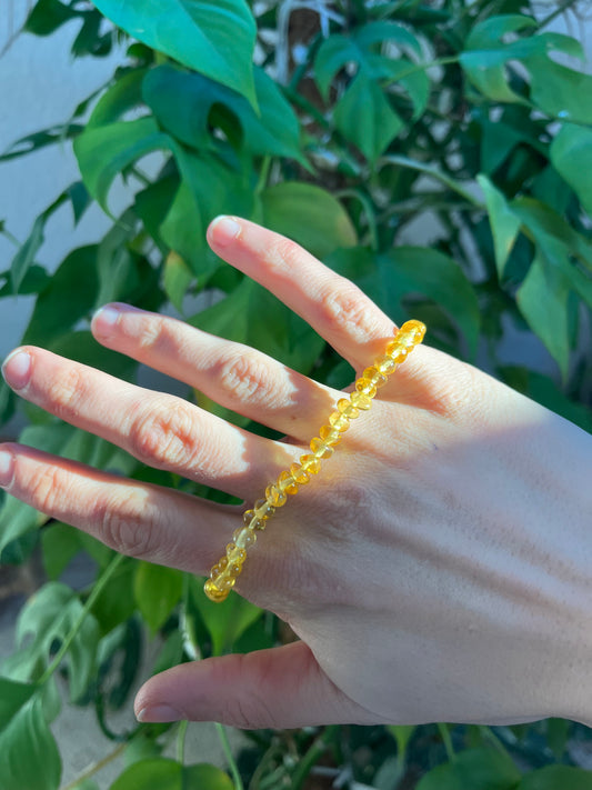 Bernstein hell Potato Armband – Leichtigkeit & Natürlichkeit