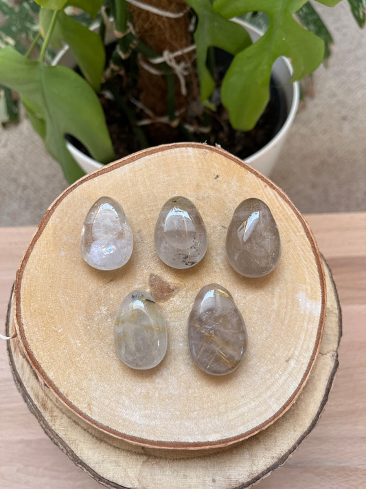 Rutilquarz Trommelstein gebohrt – Edelstein Anhänger Klarheit & Energie Naturstein
